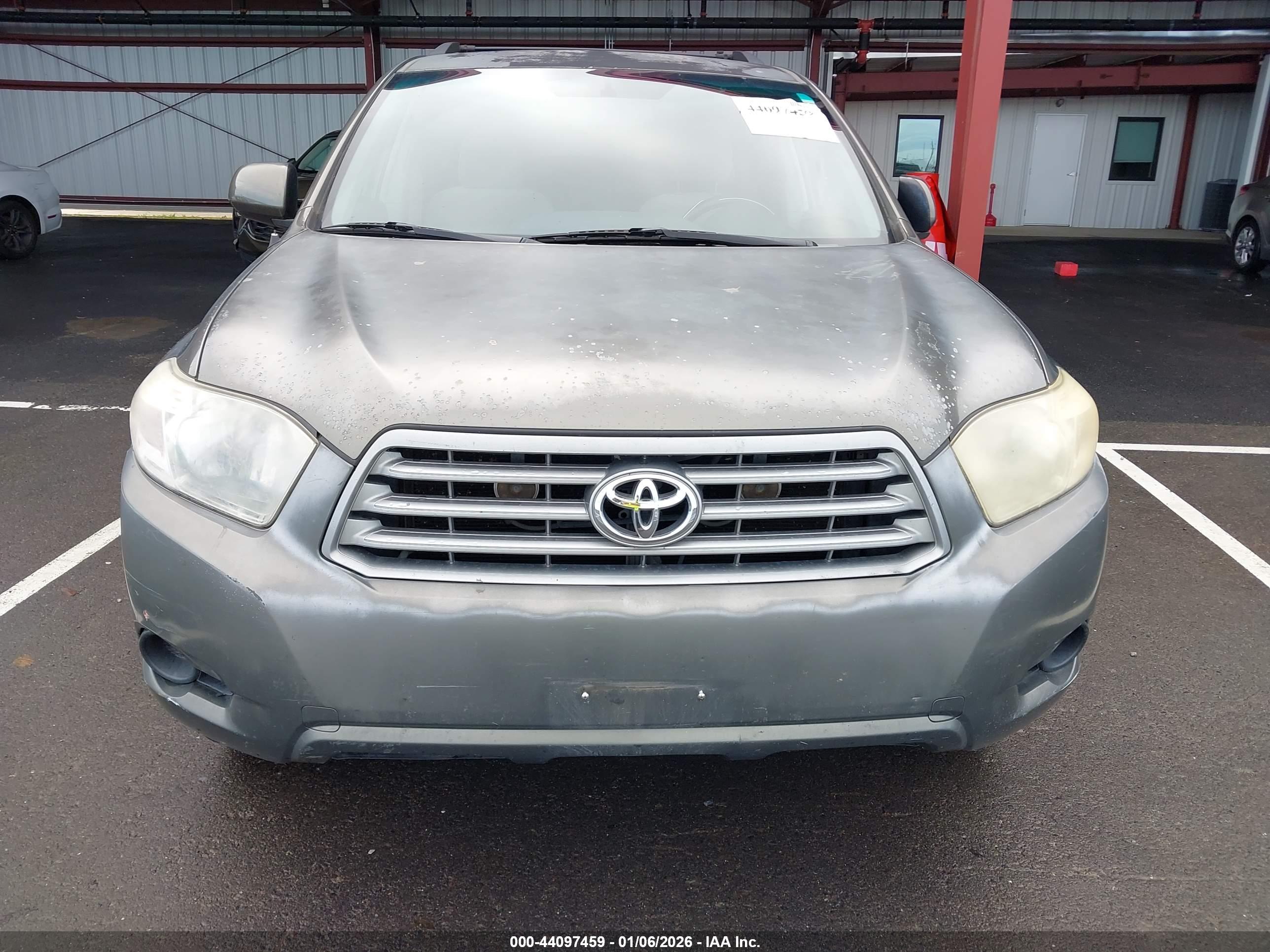 TOYOTA HIGHLANDER image 6