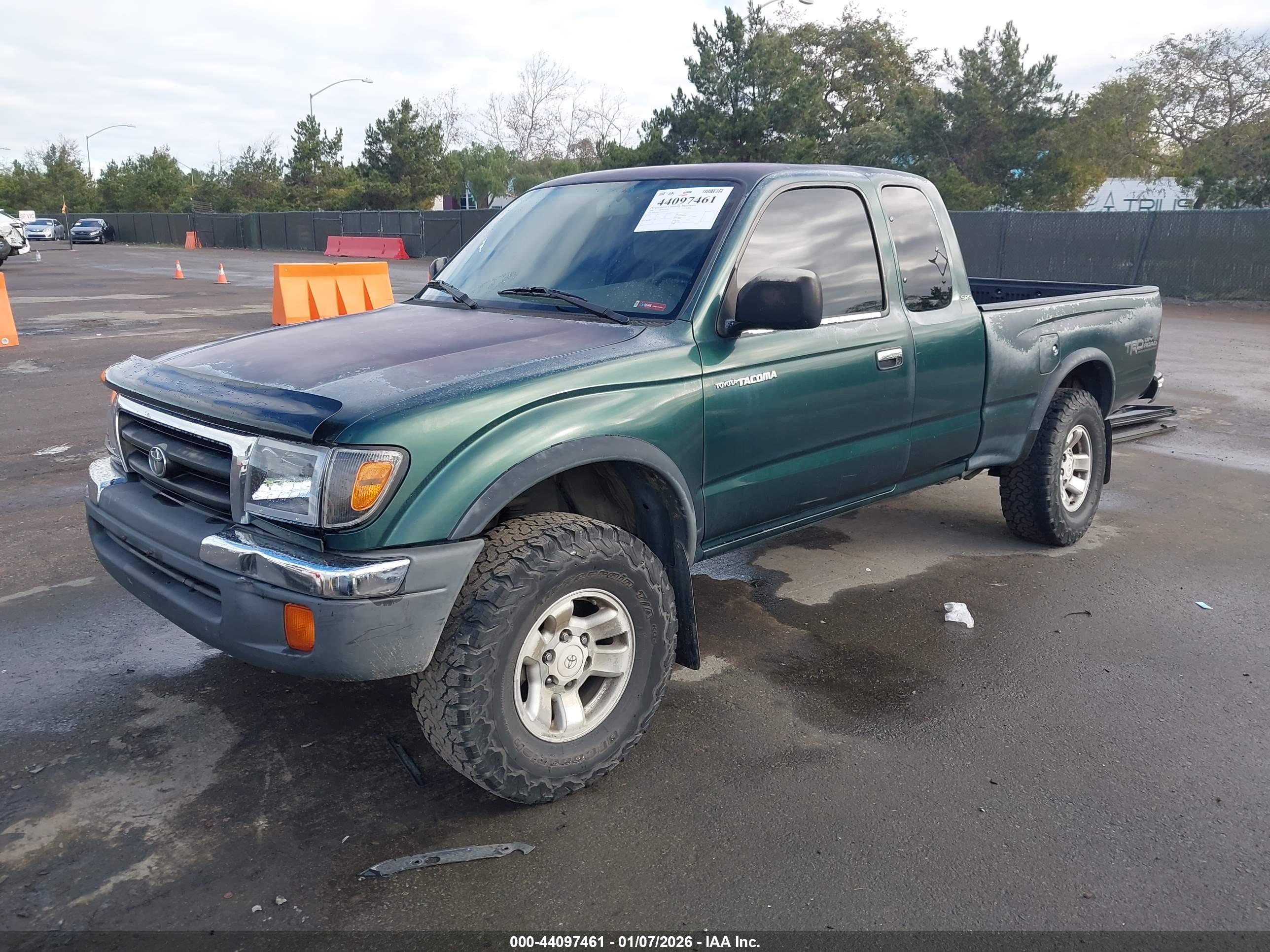 TOYOTA TACOMA image 2