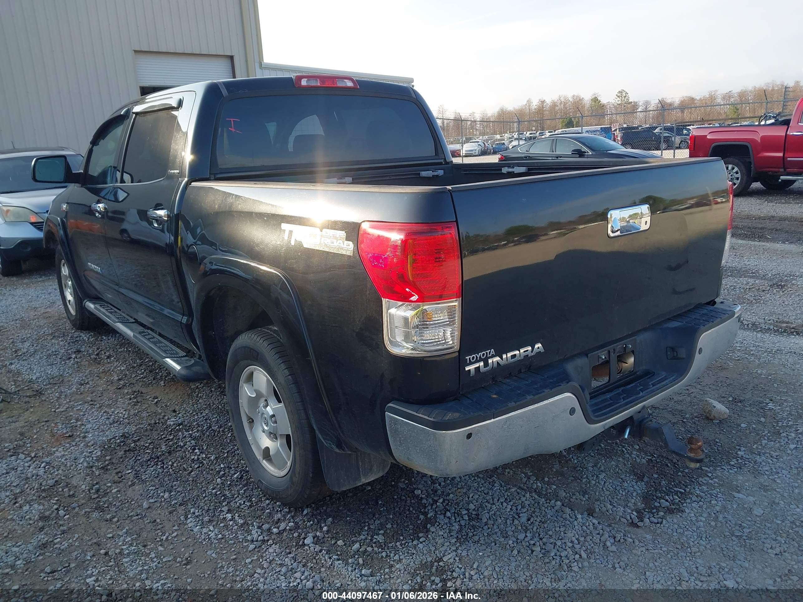 TOYOTA TUNDRA image 3