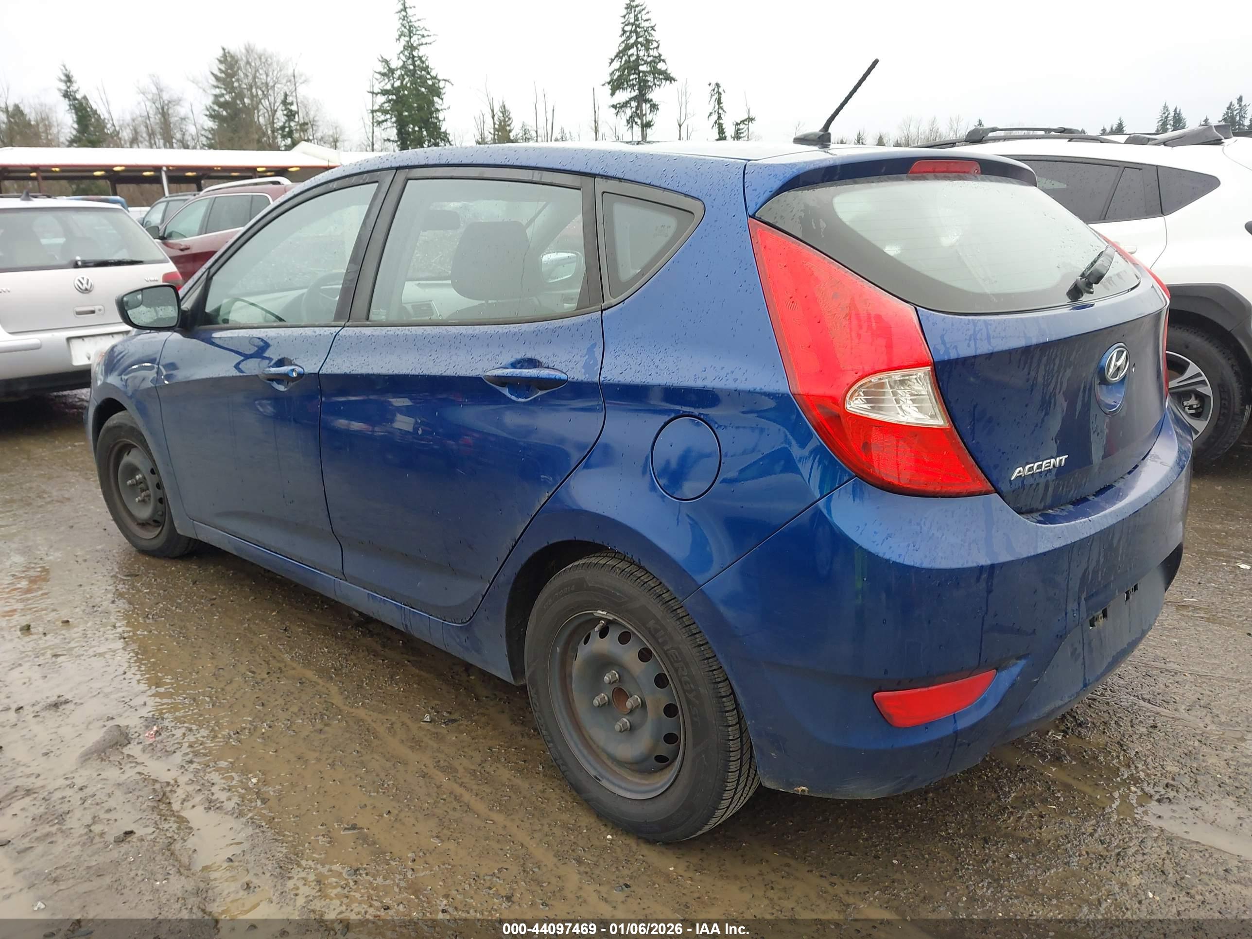 HYUNDAI ACCENT image 3