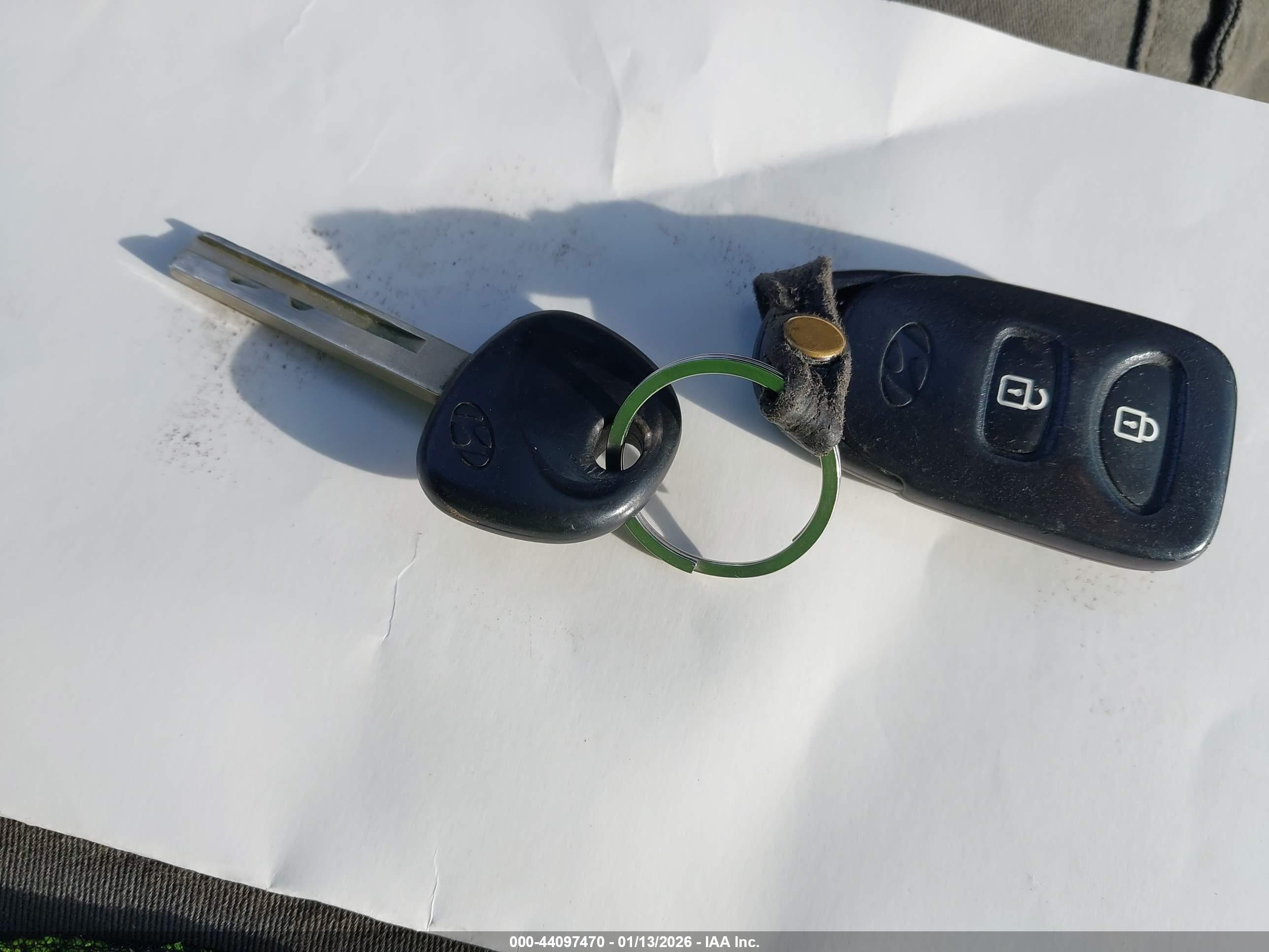 HYUNDAI ACCENT image 11