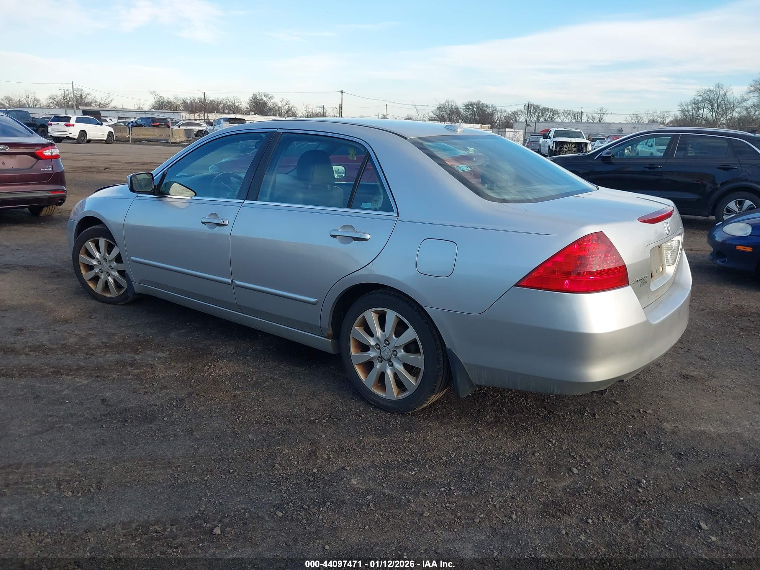 HONDA ACCORD image 3