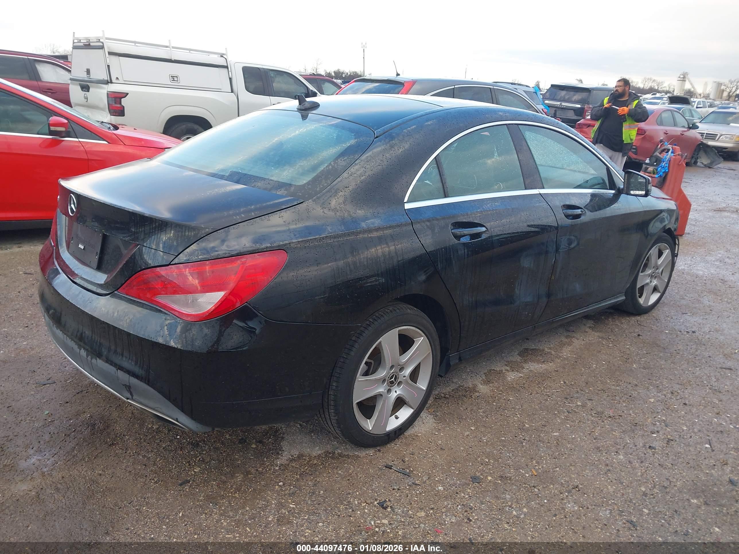 MERCEDES-BENZ CLA image 4