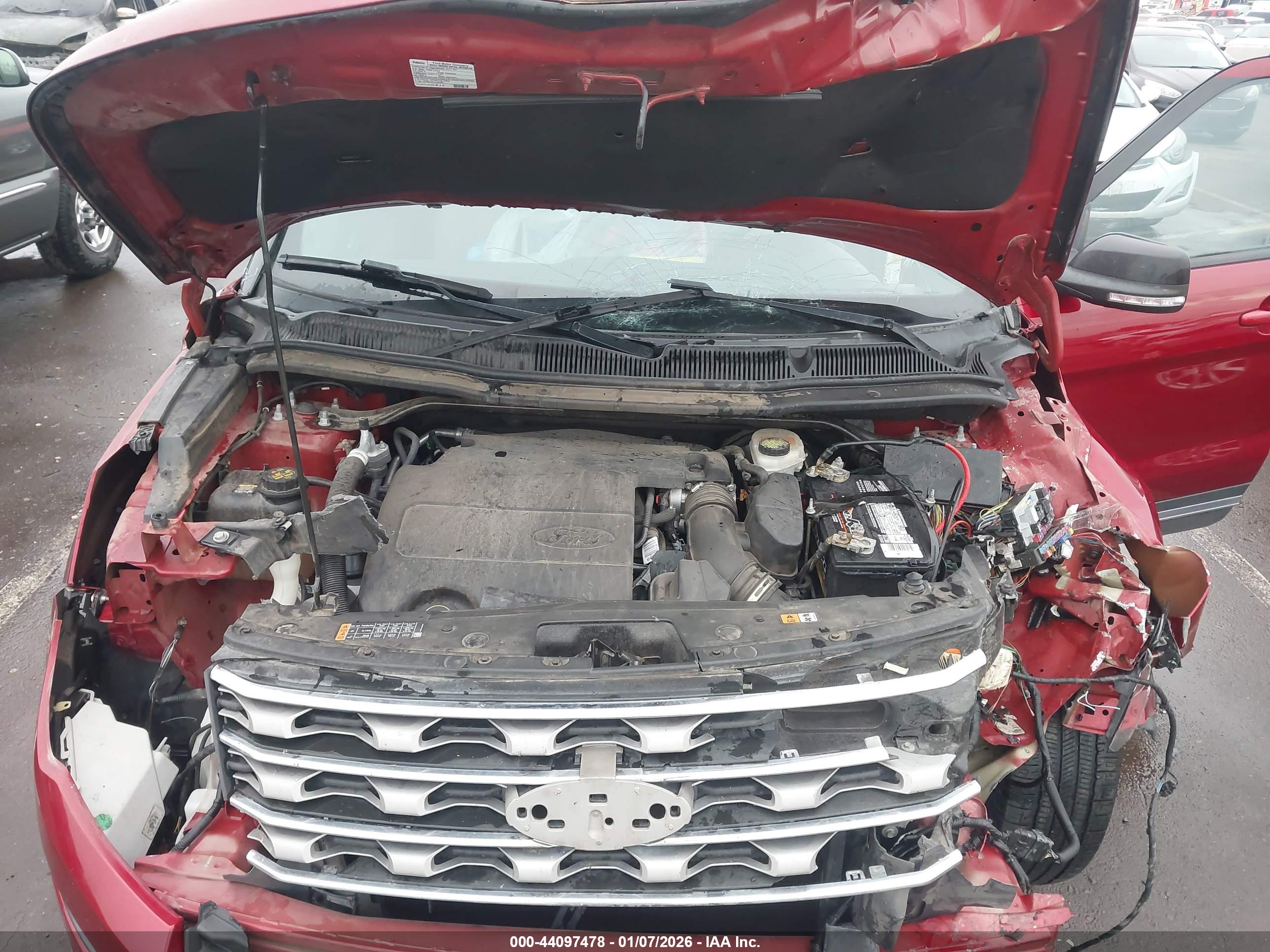 FORD EXPLORER image 10