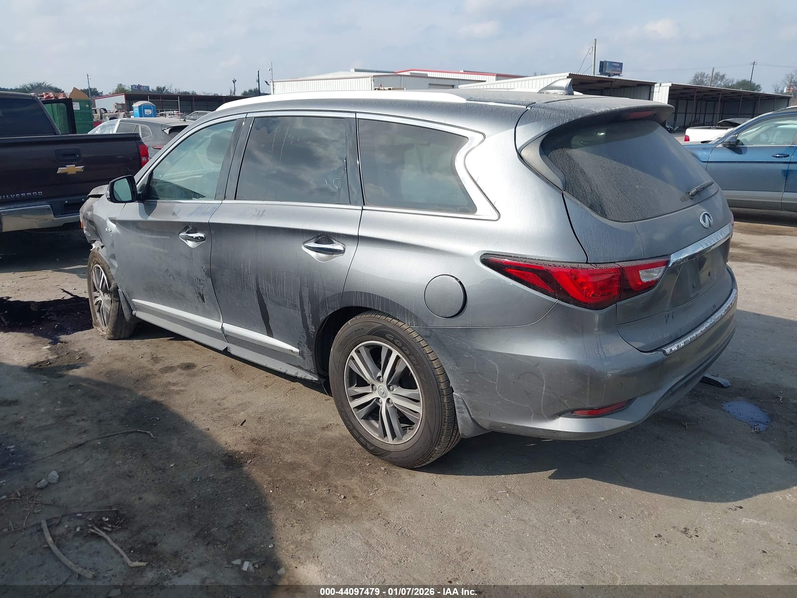 INFINITI QX60 image 3