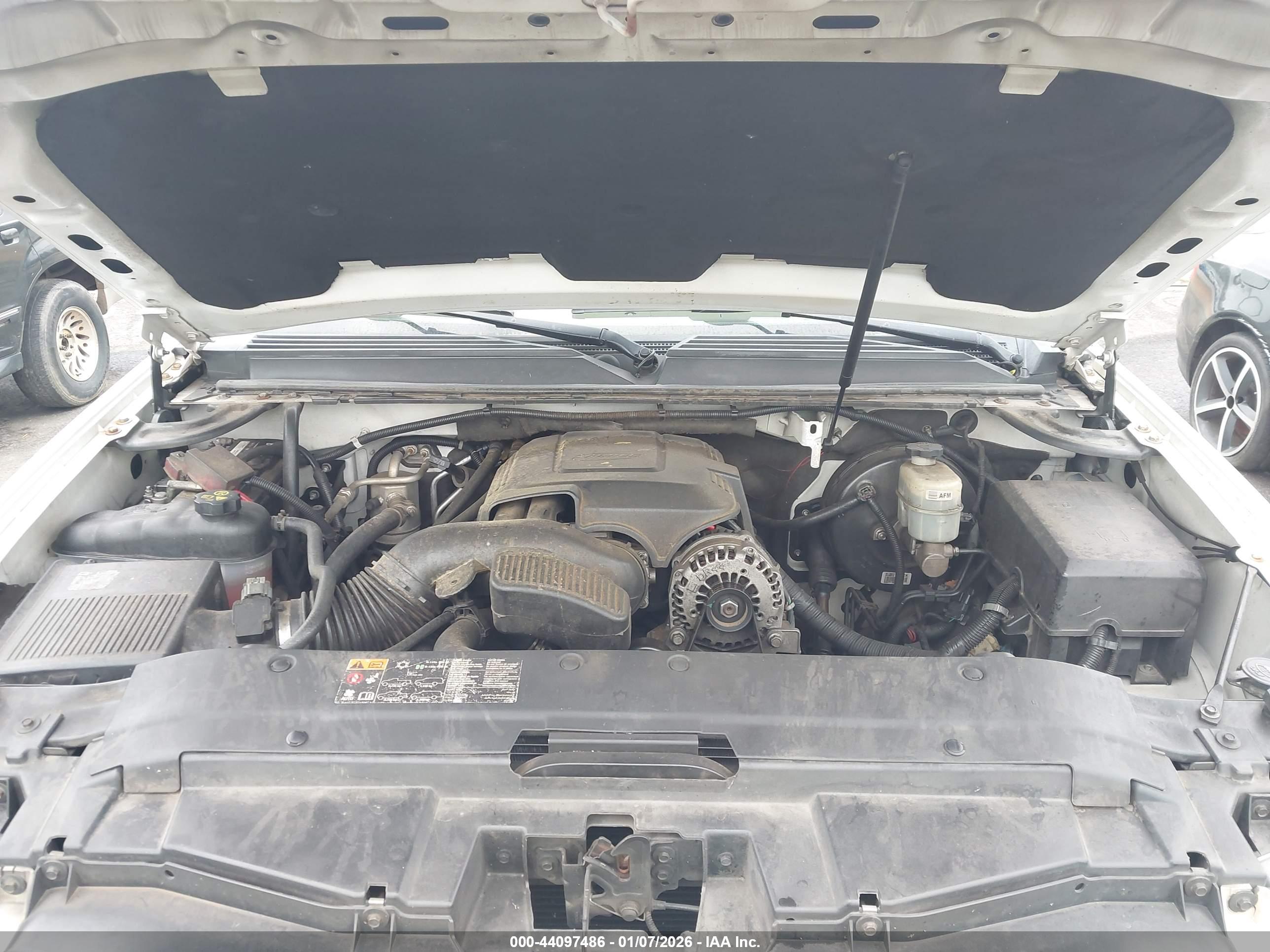 CHEVROLET SUBURBAN image 10