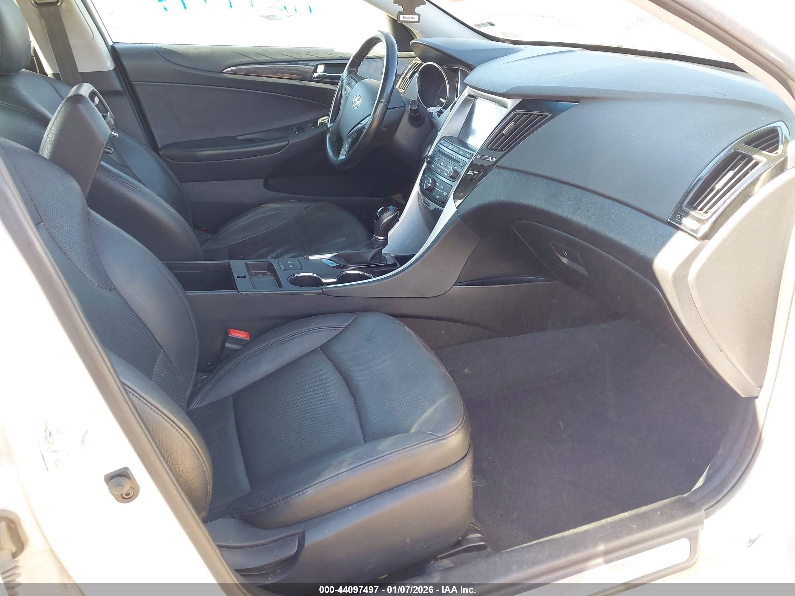 HYUNDAI SONATA image 5