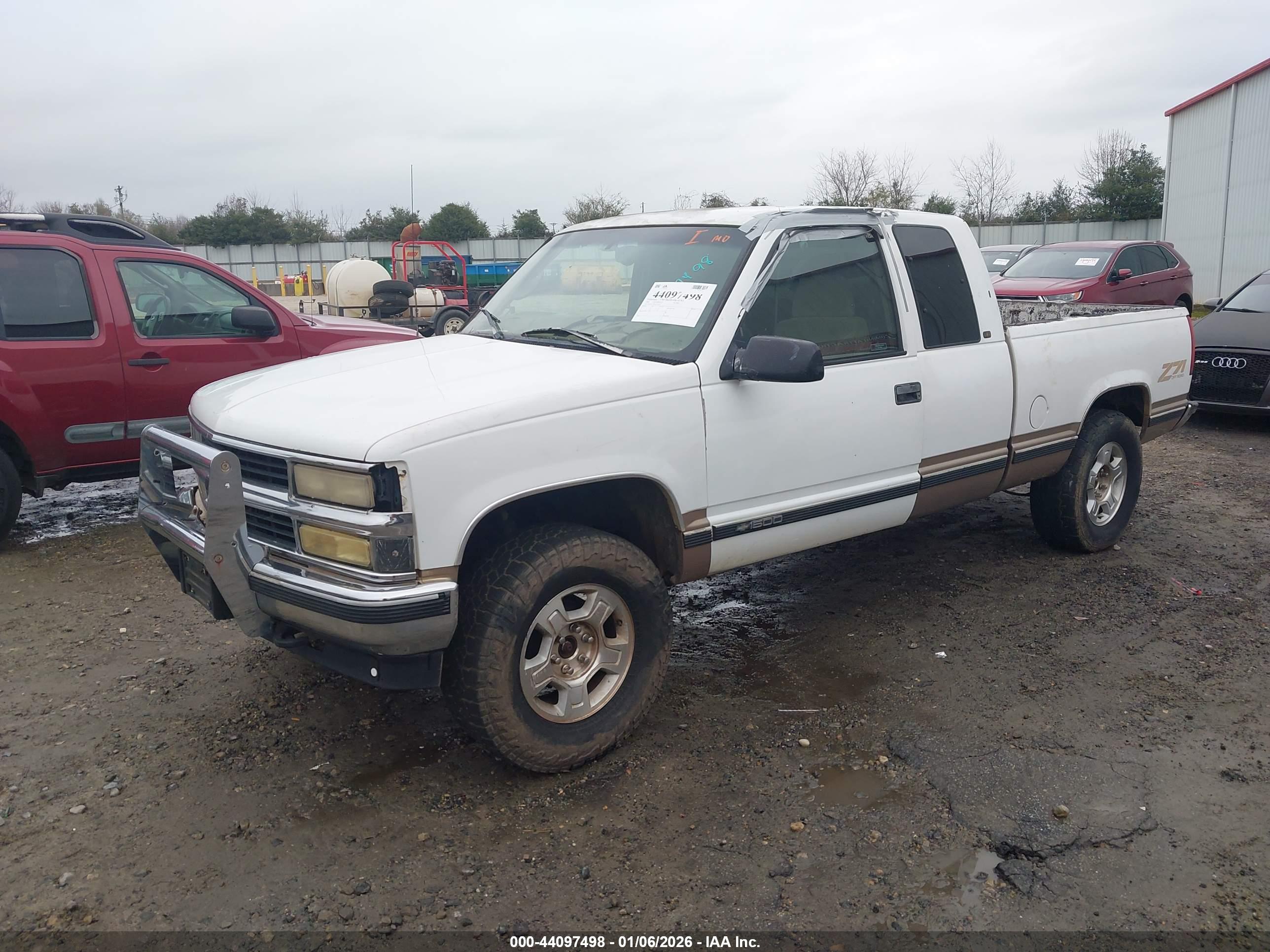 CHEVROLET K1500 image 2