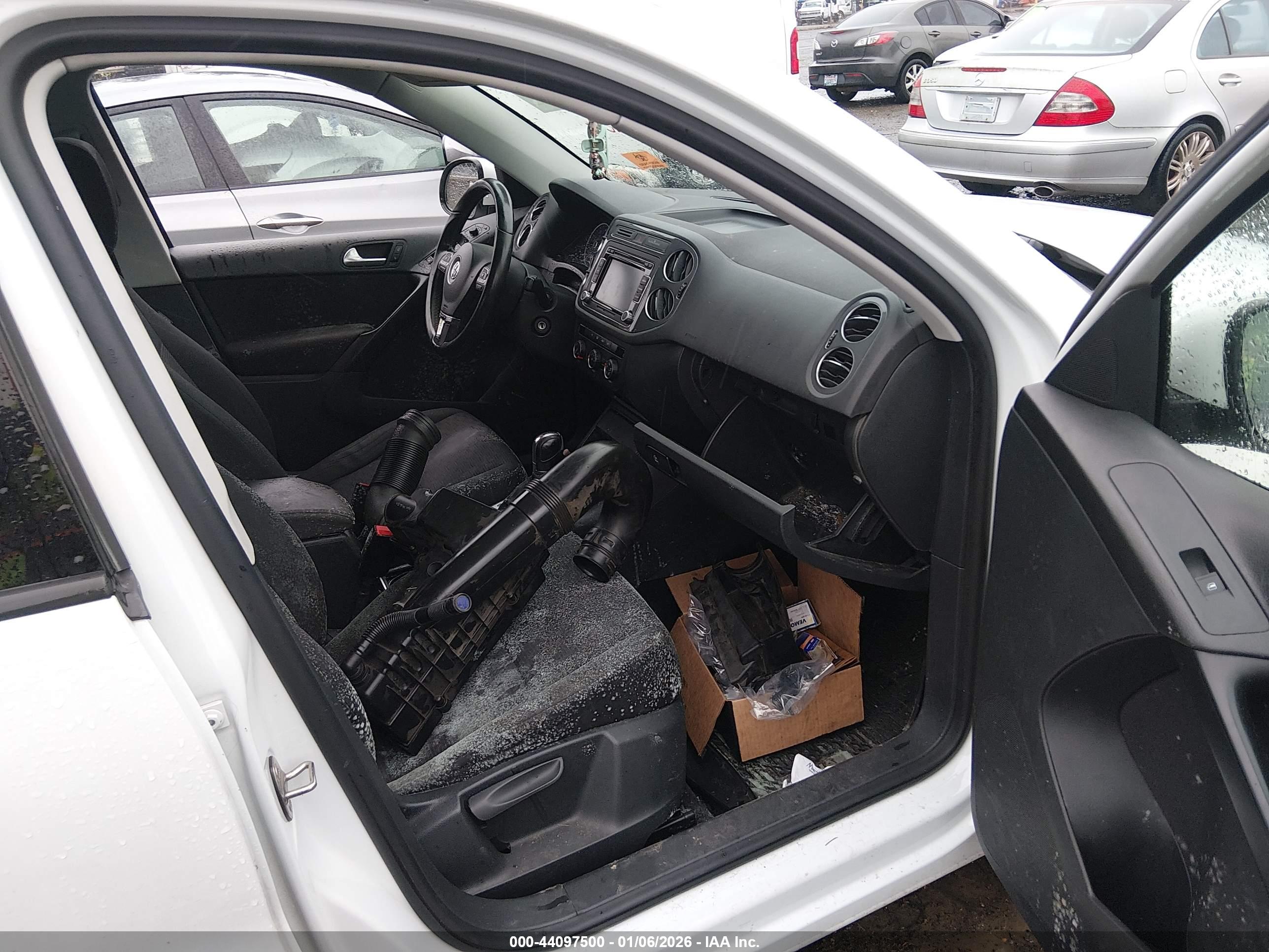 VOLKSWAGEN TIGUAN image 5