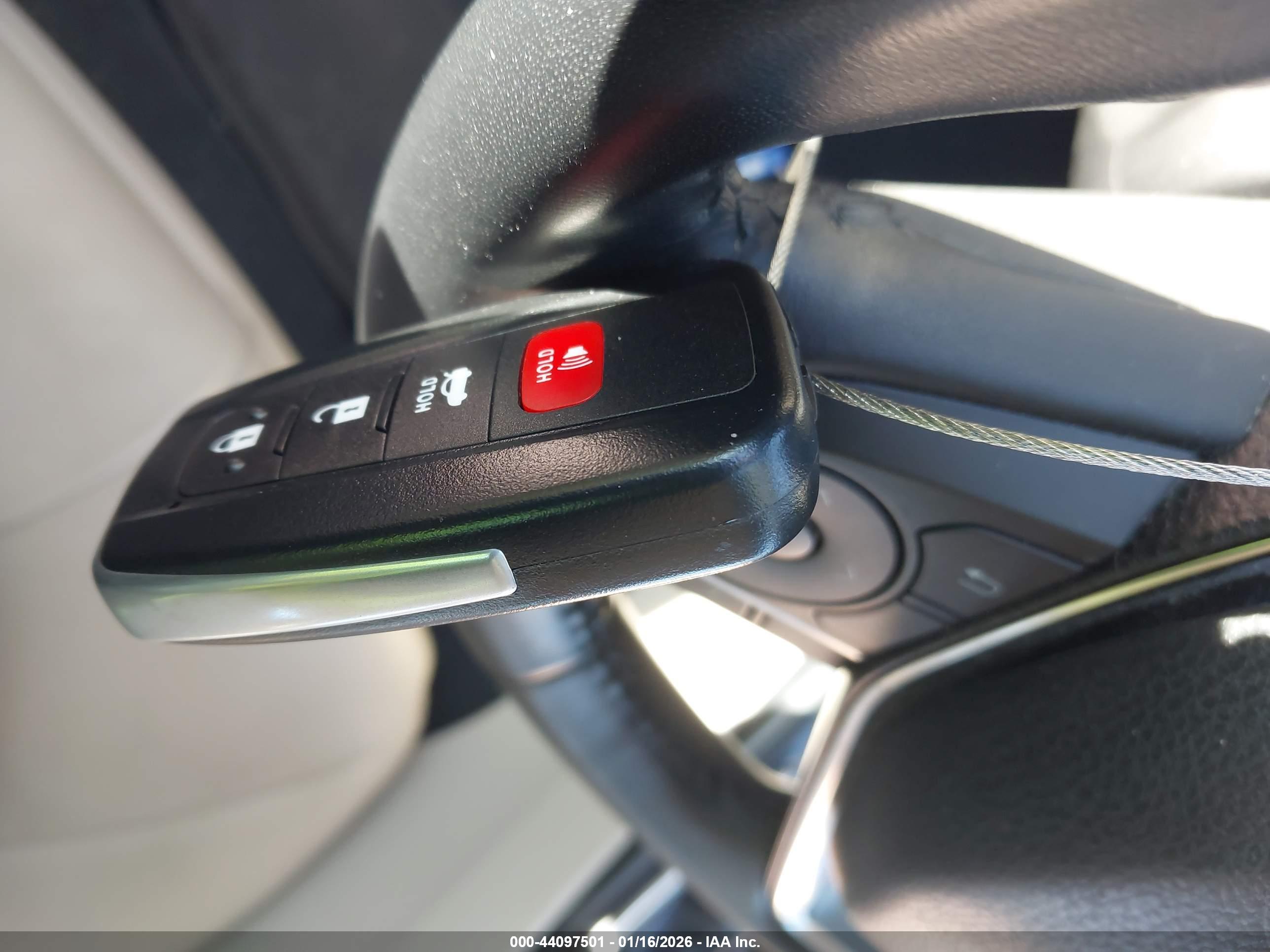 TOYOTA CAMRY image 11