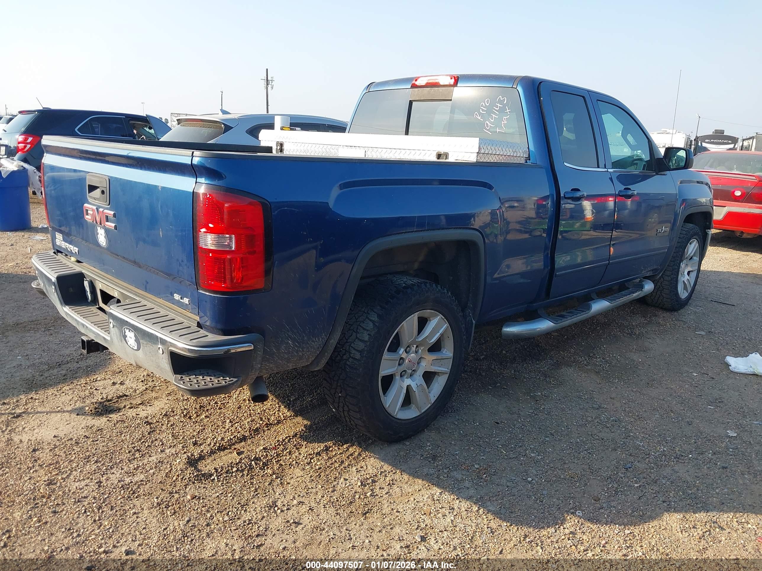 GMC SIERRA image 4