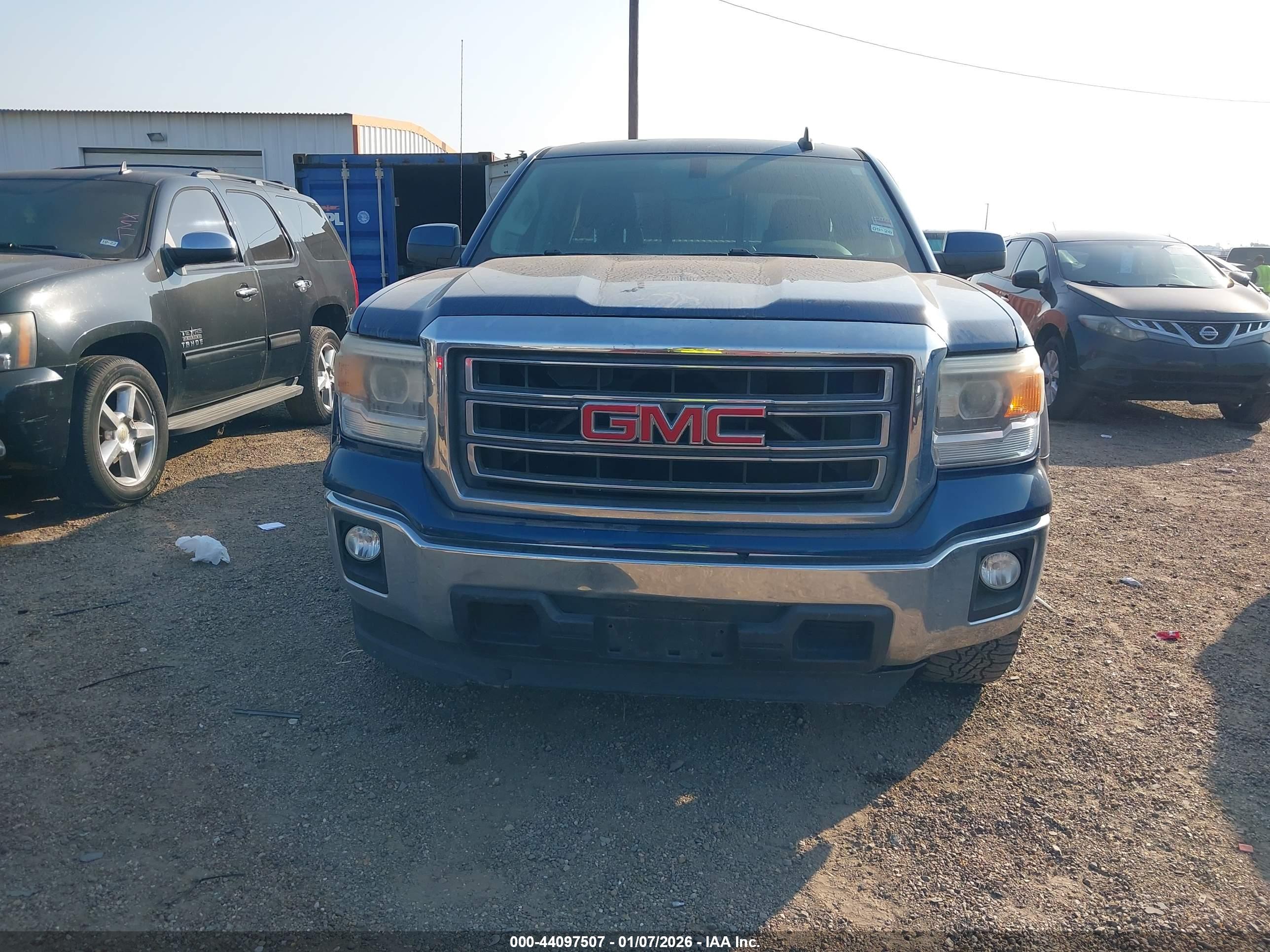 GMC SIERRA image 6