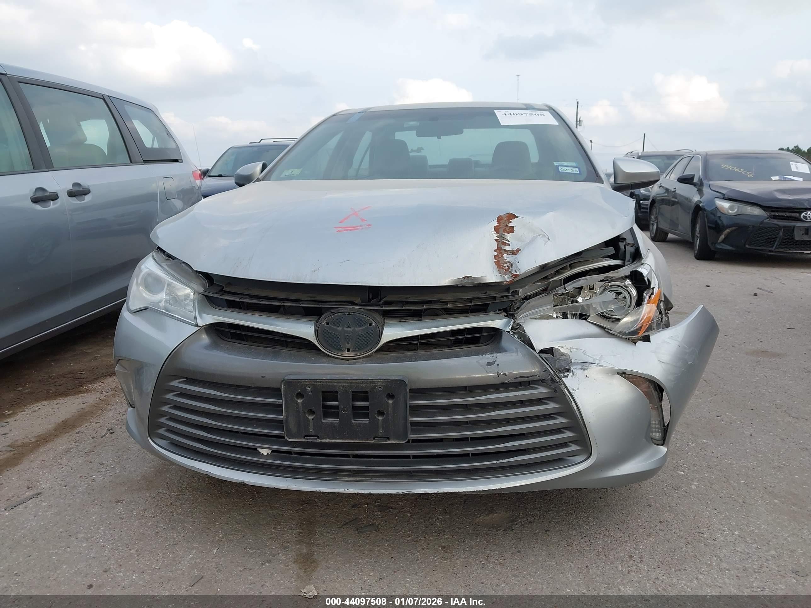 TOYOTA CAMRY image 6