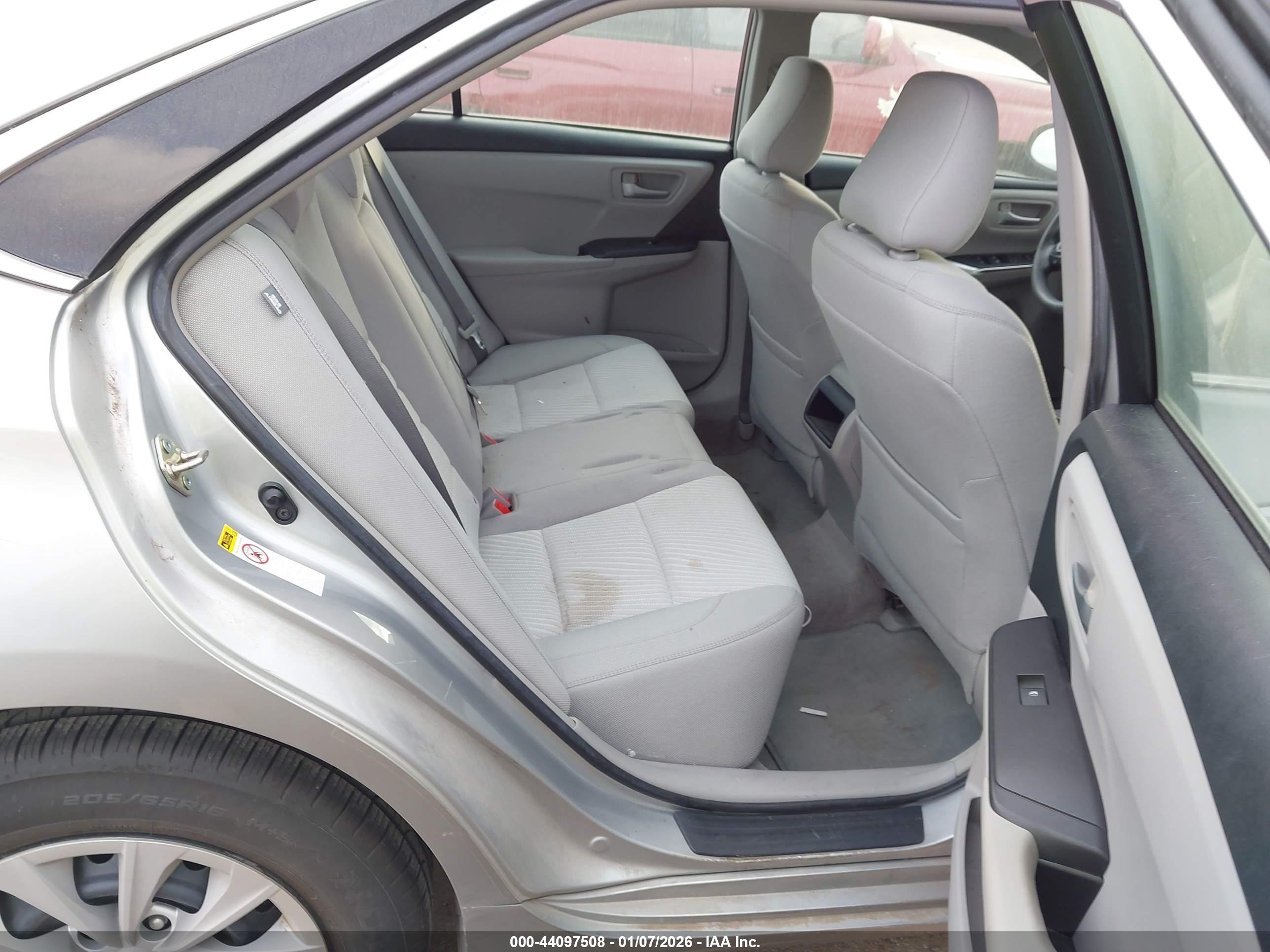 TOYOTA CAMRY image 8
