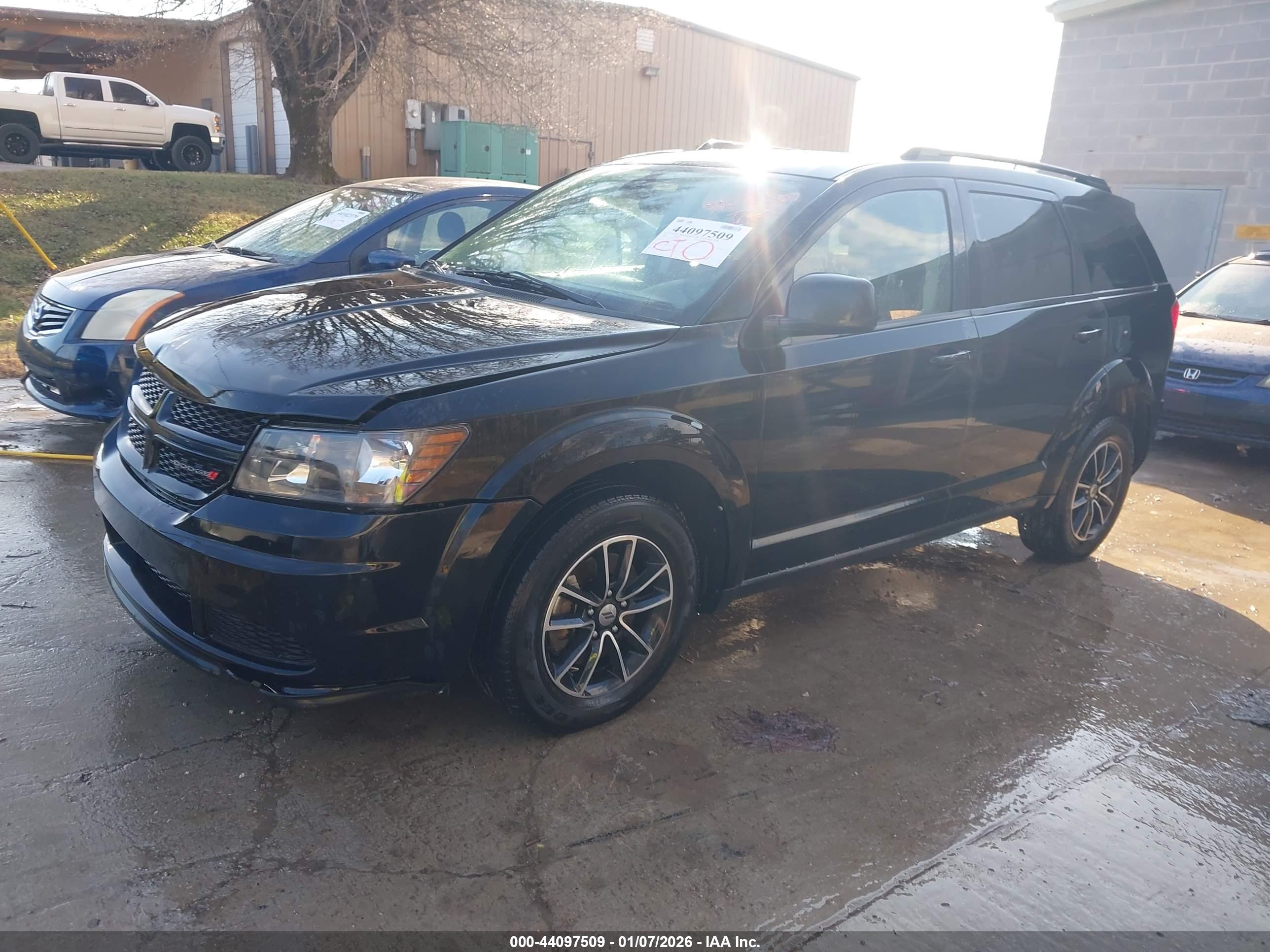 DODGE JOURNEY image 2