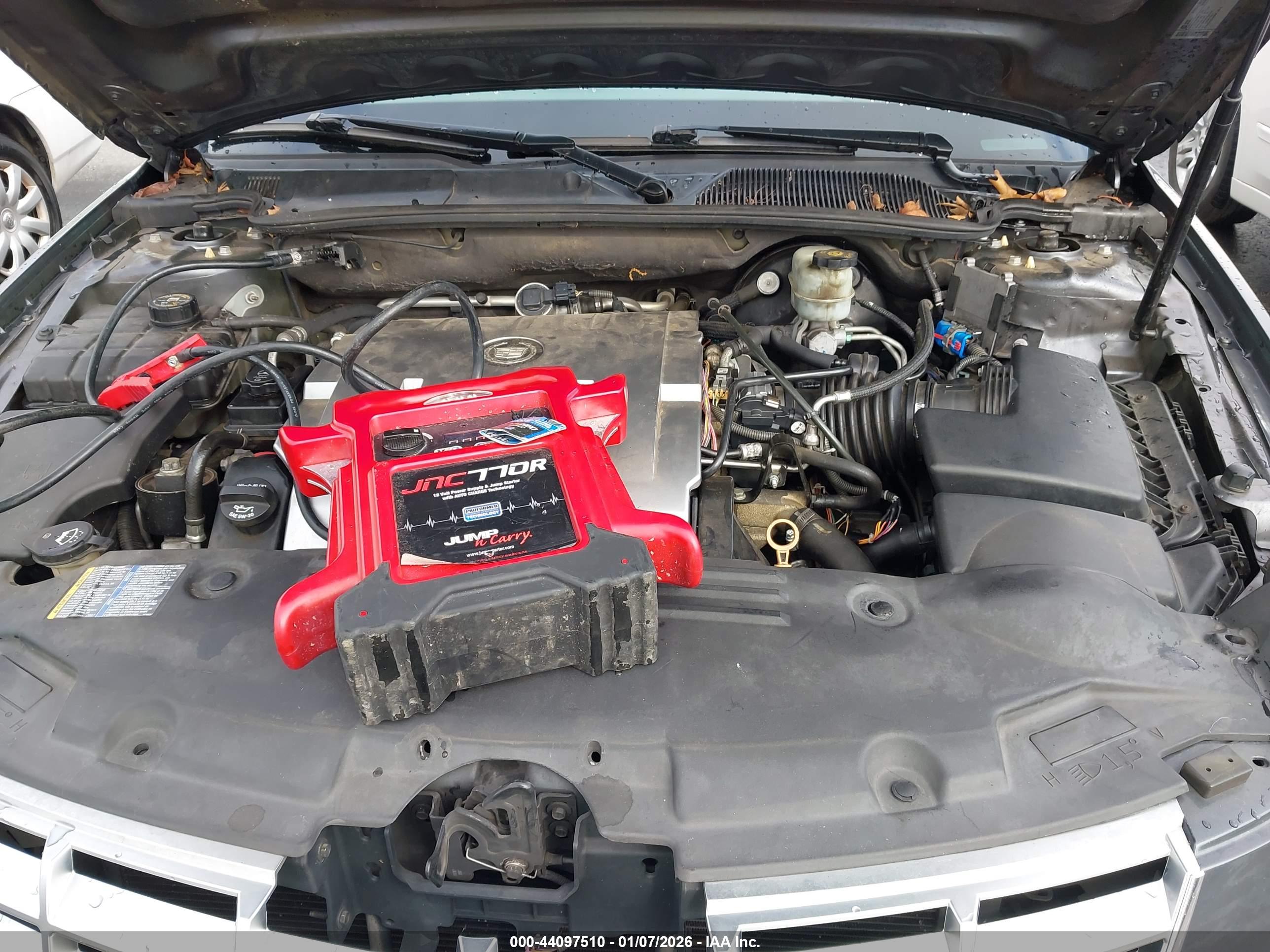 CADILLAC DTS image 10