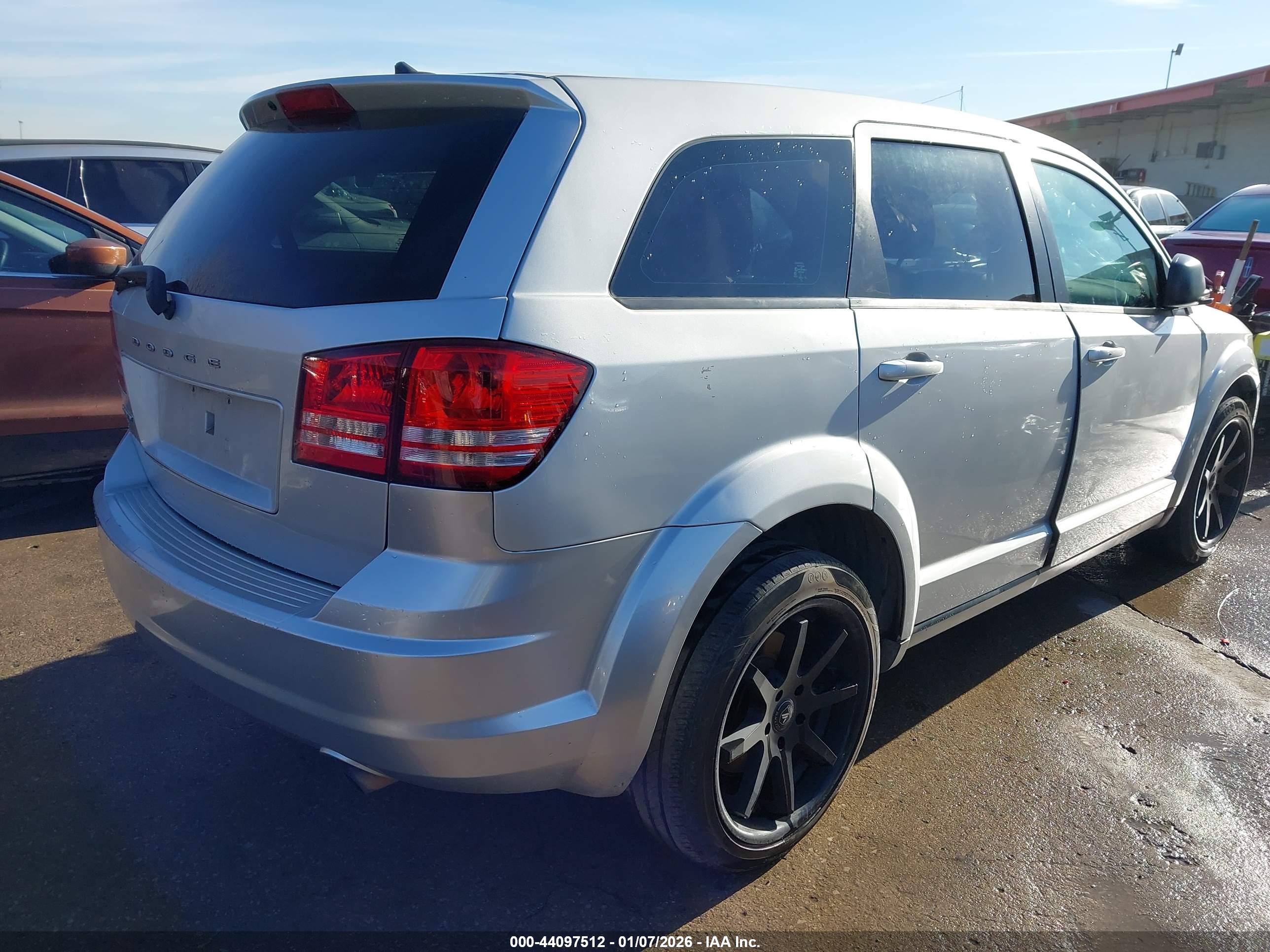 DODGE JOURNEY image 4