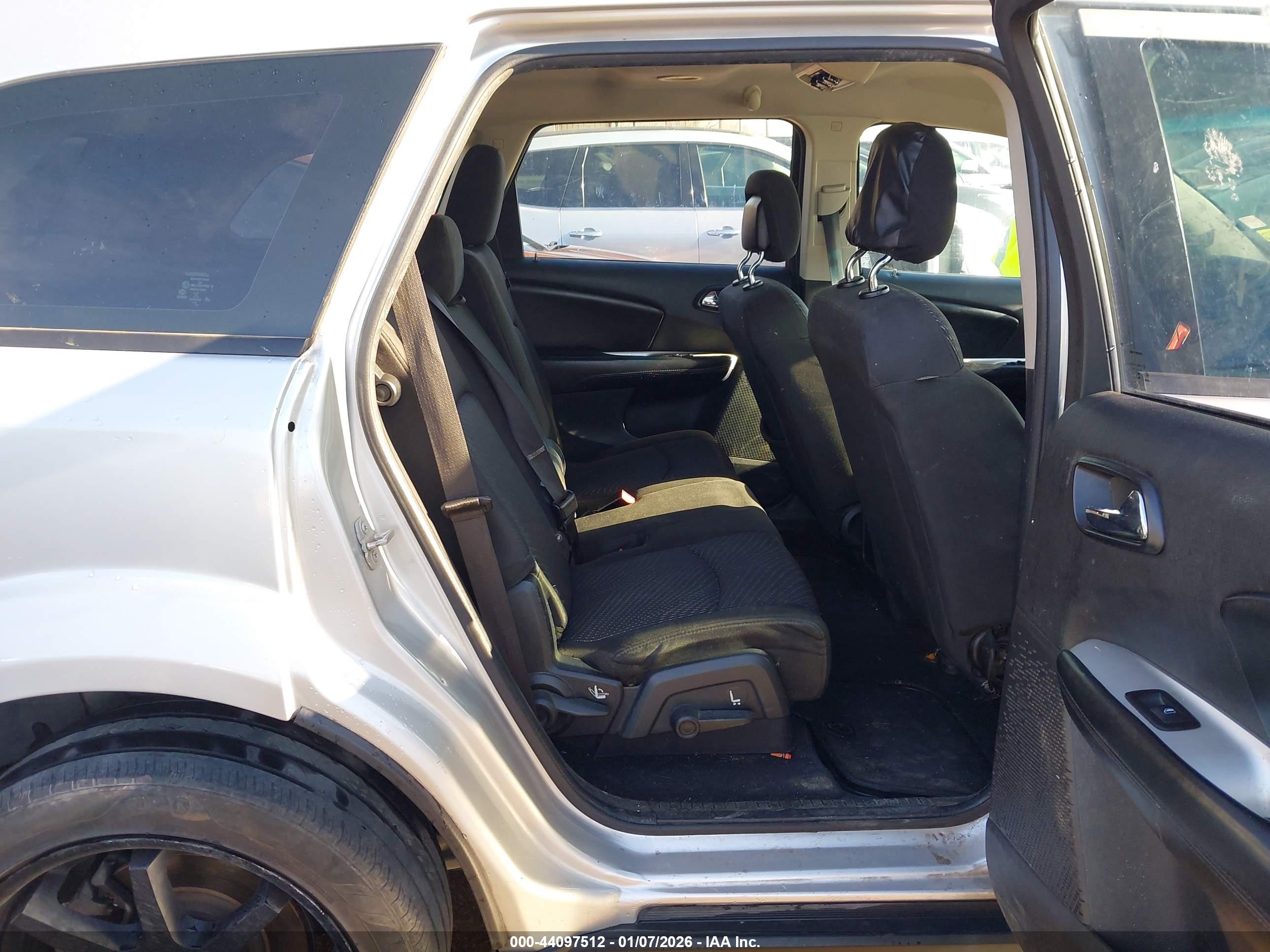 DODGE JOURNEY image 8