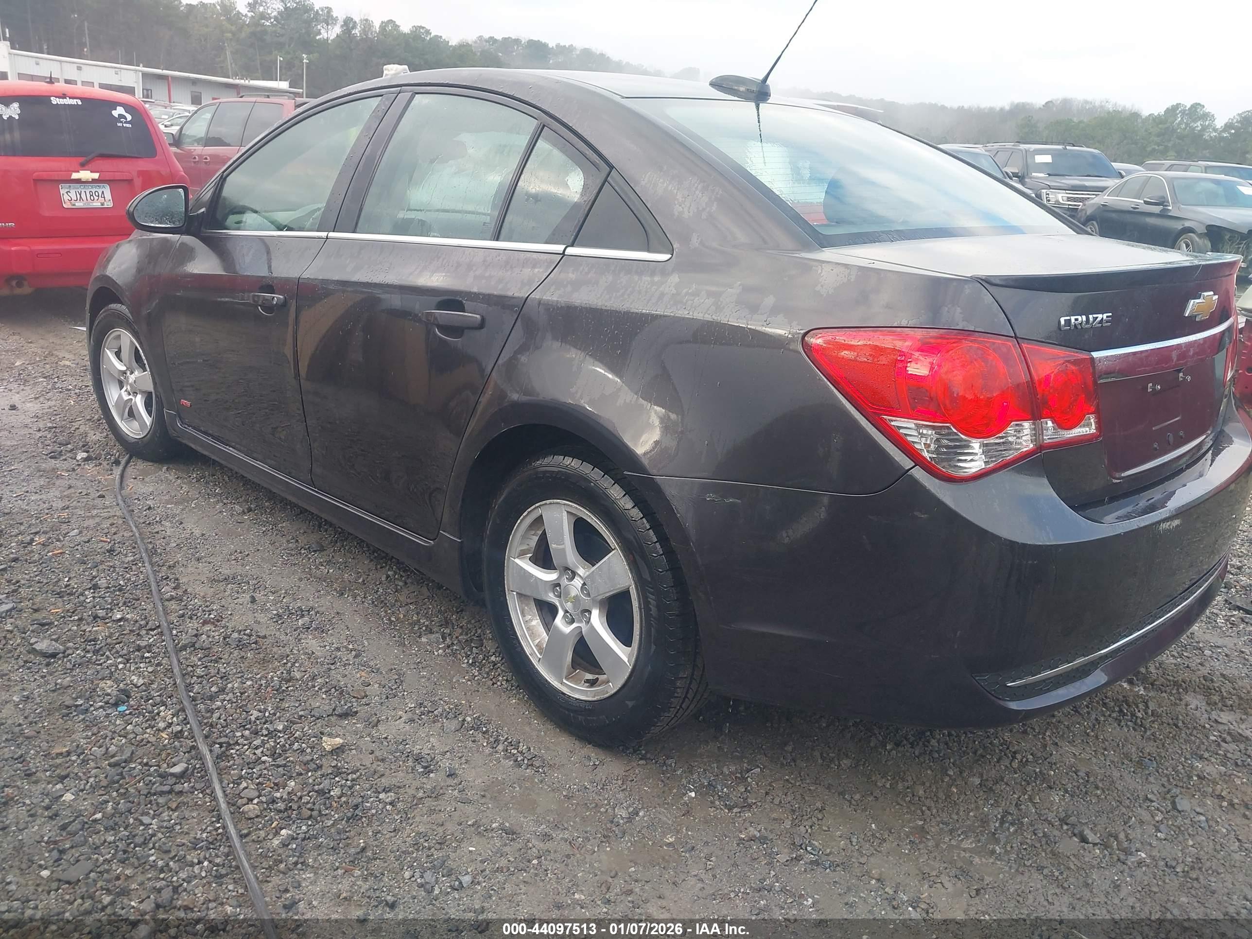 CHEVROLET CRUZE image 3