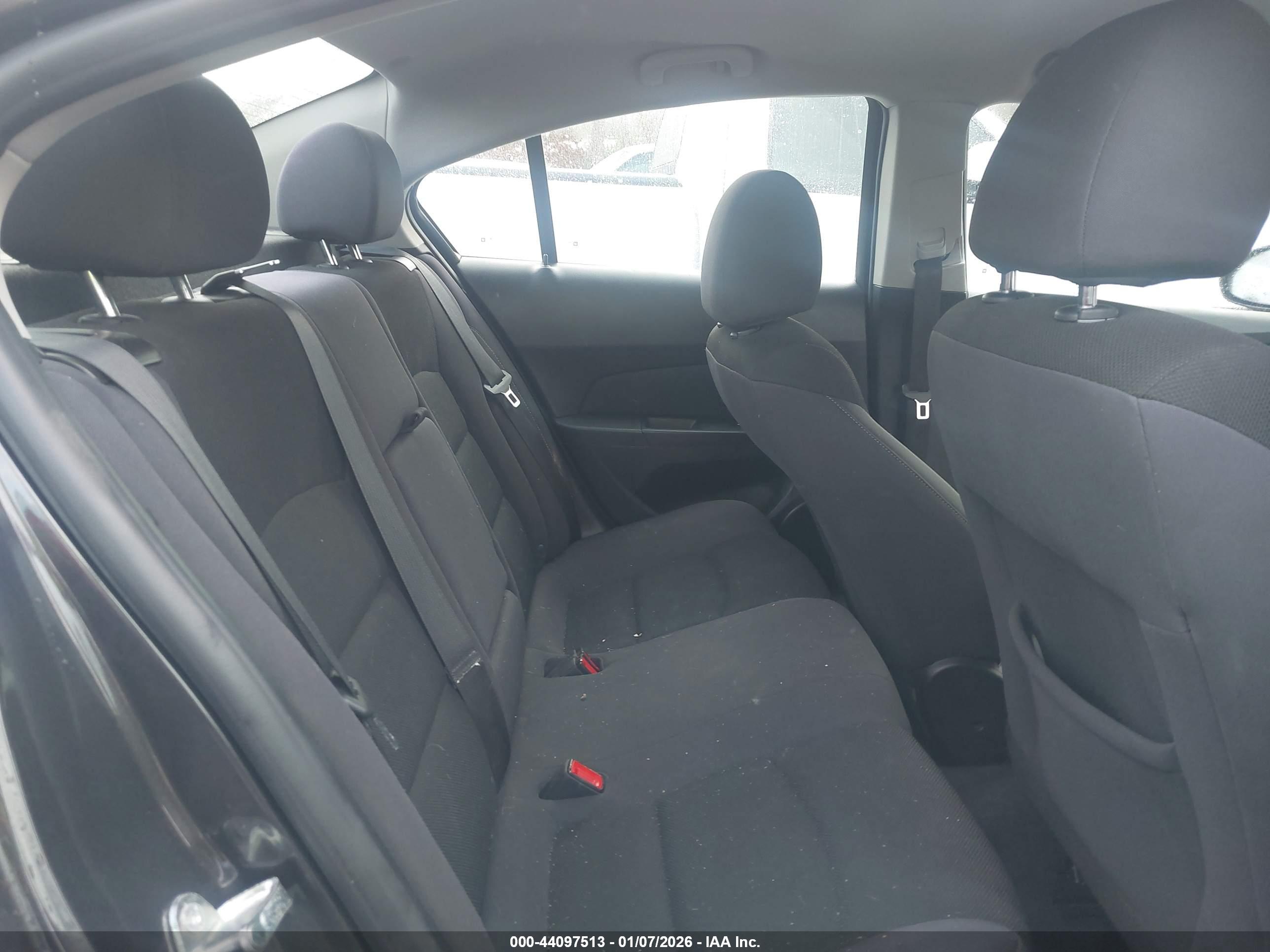 CHEVROLET CRUZE image 8