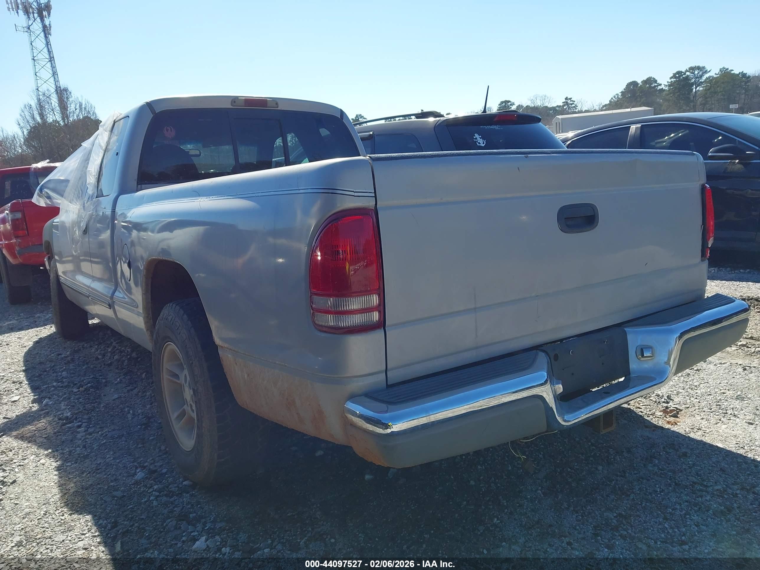 DODGE DAKOTA image 3