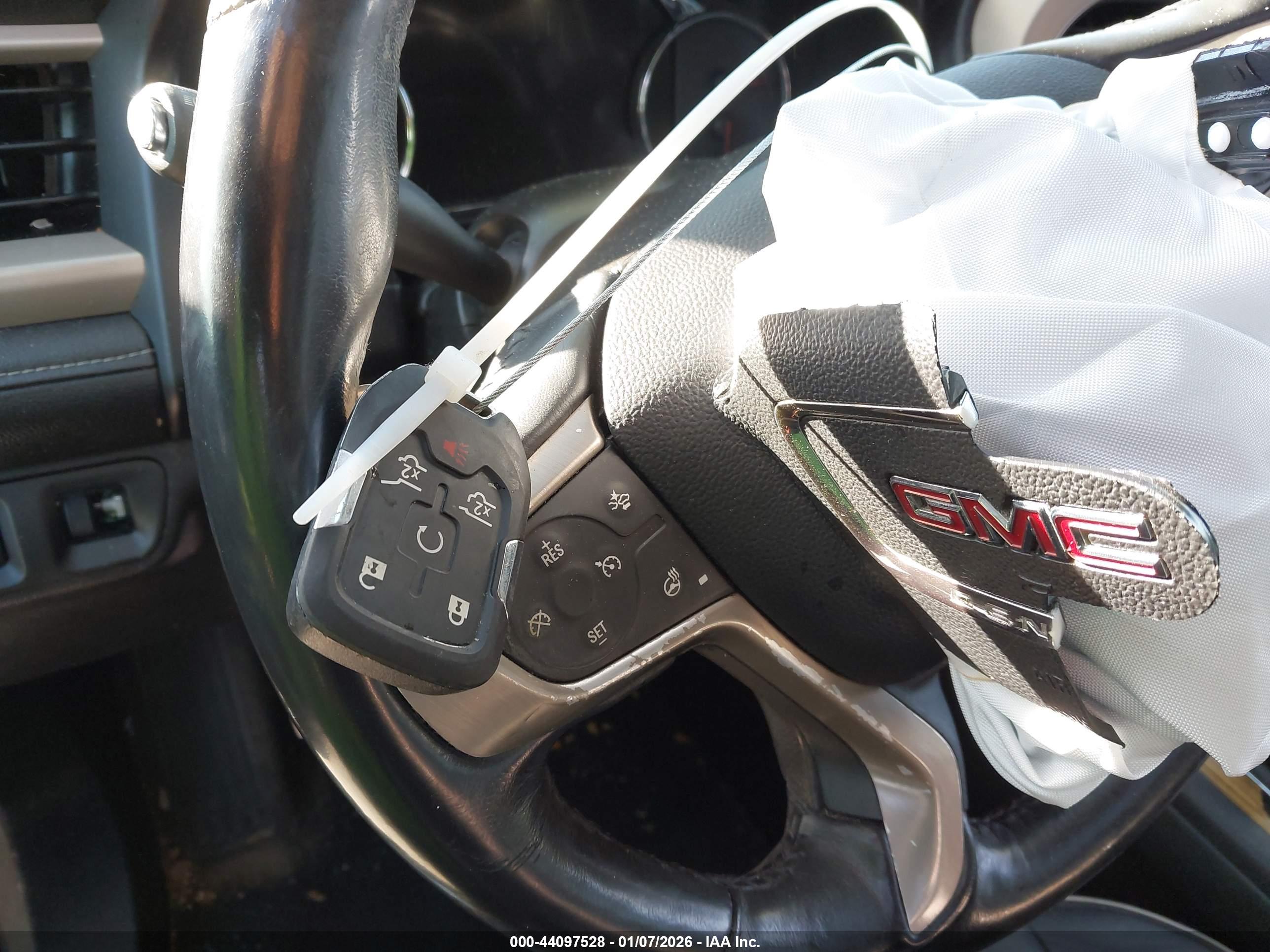 GMC ACADIA image 11