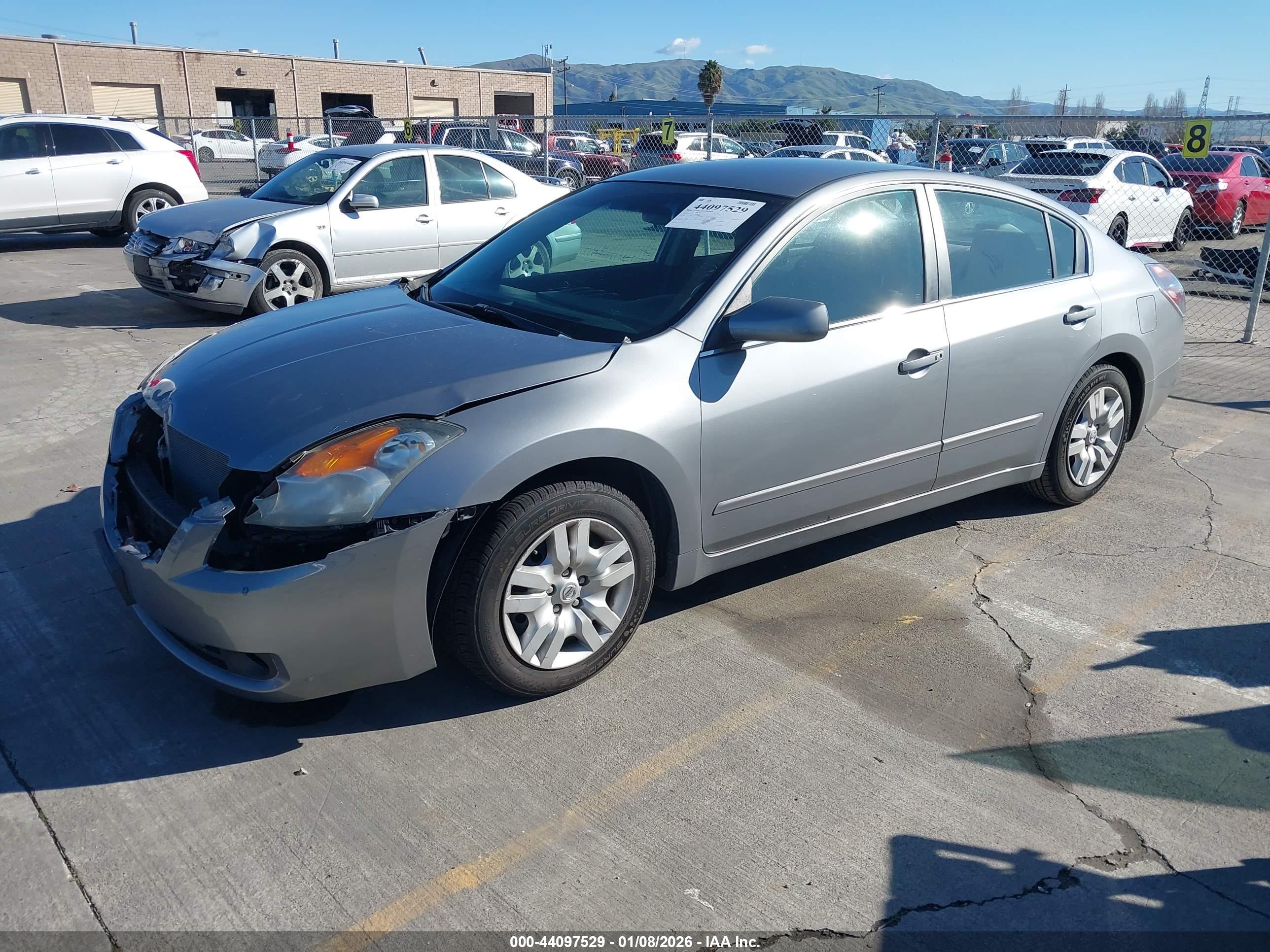 NISSAN ALTIMA image 2