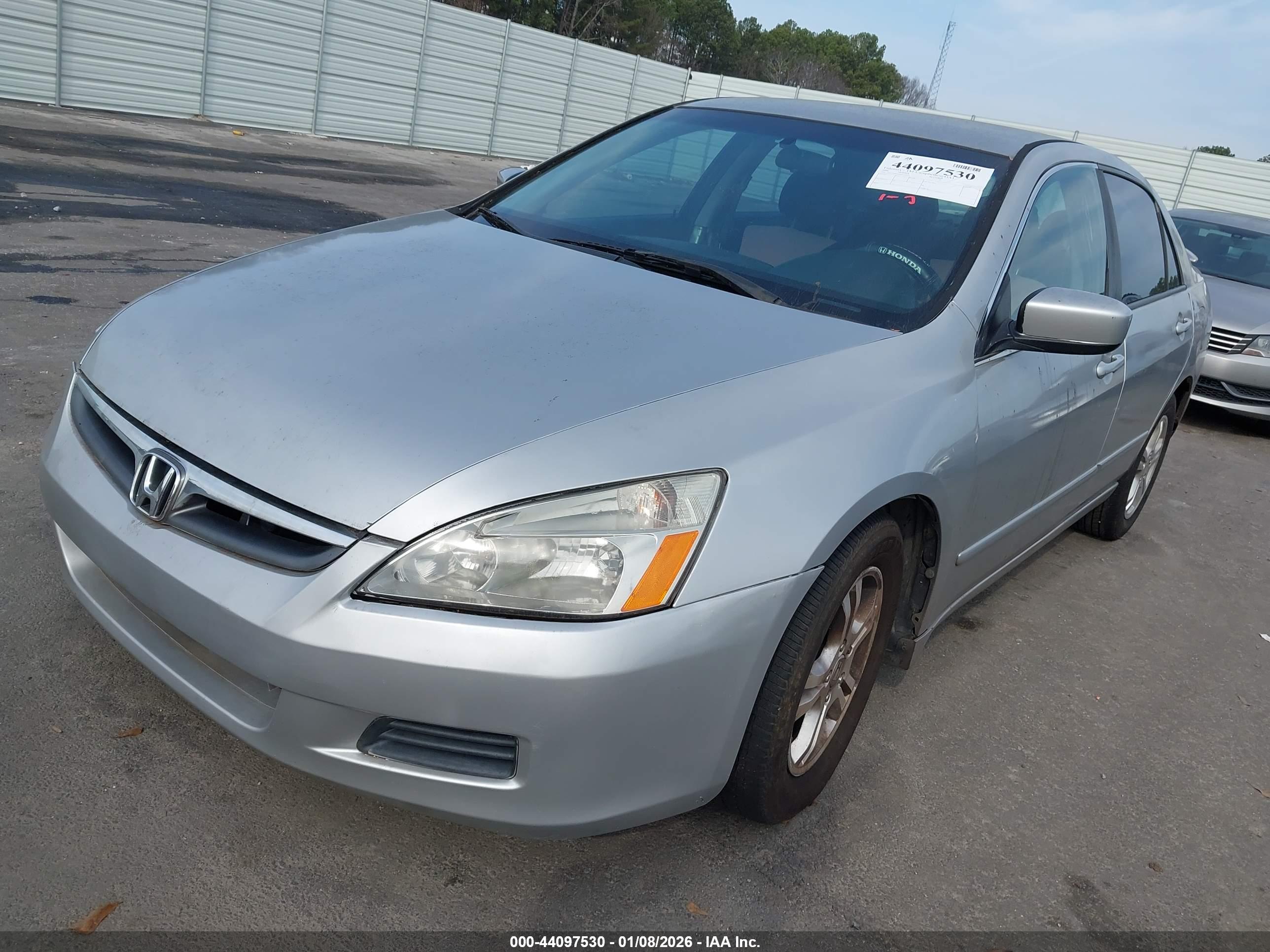 HONDA ACCORD image 2