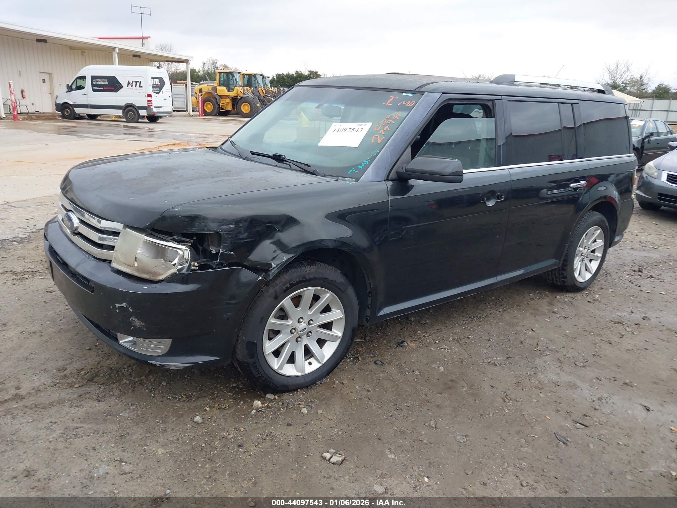 FORD FLEX image 2