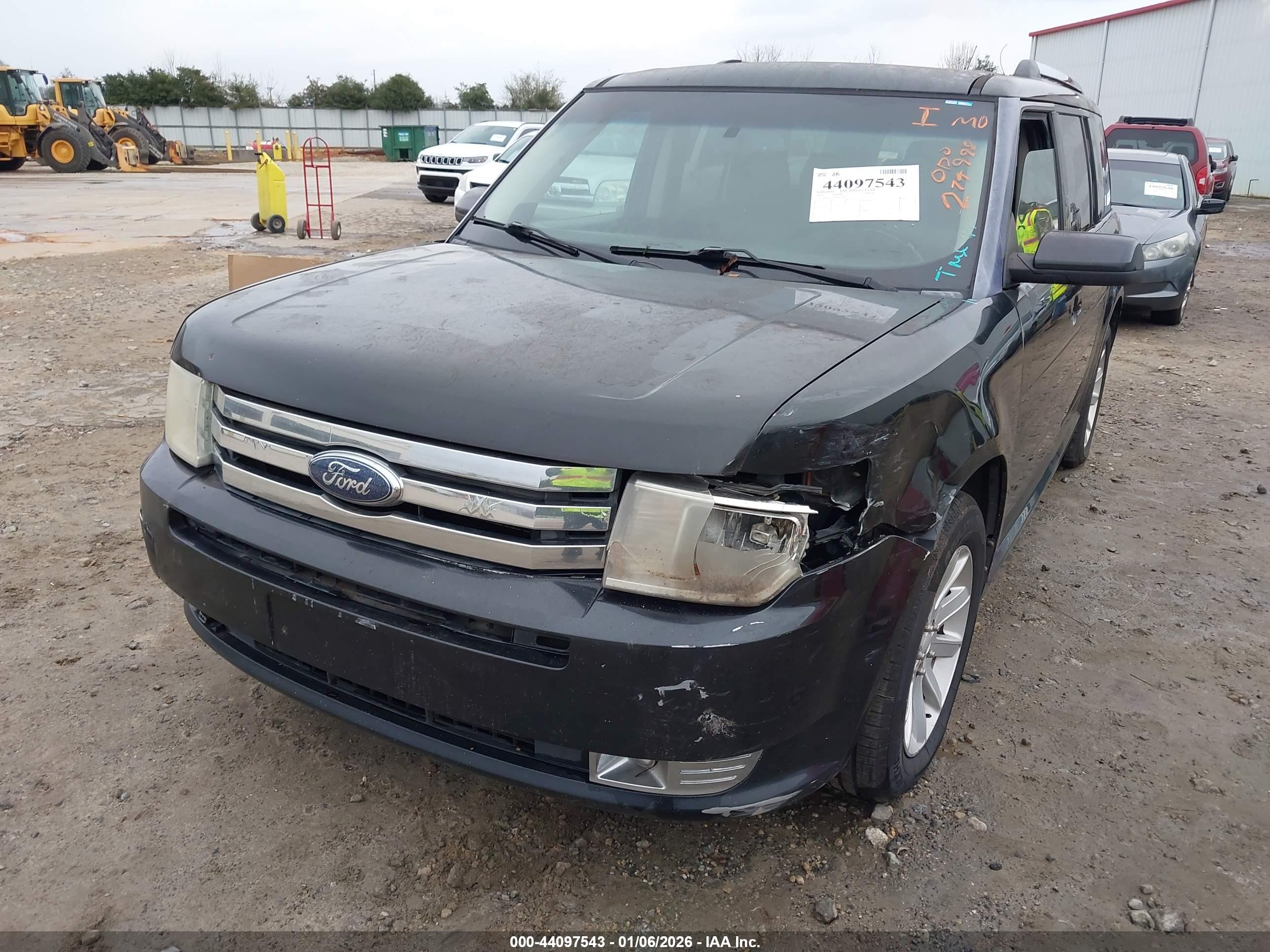FORD FLEX image 6