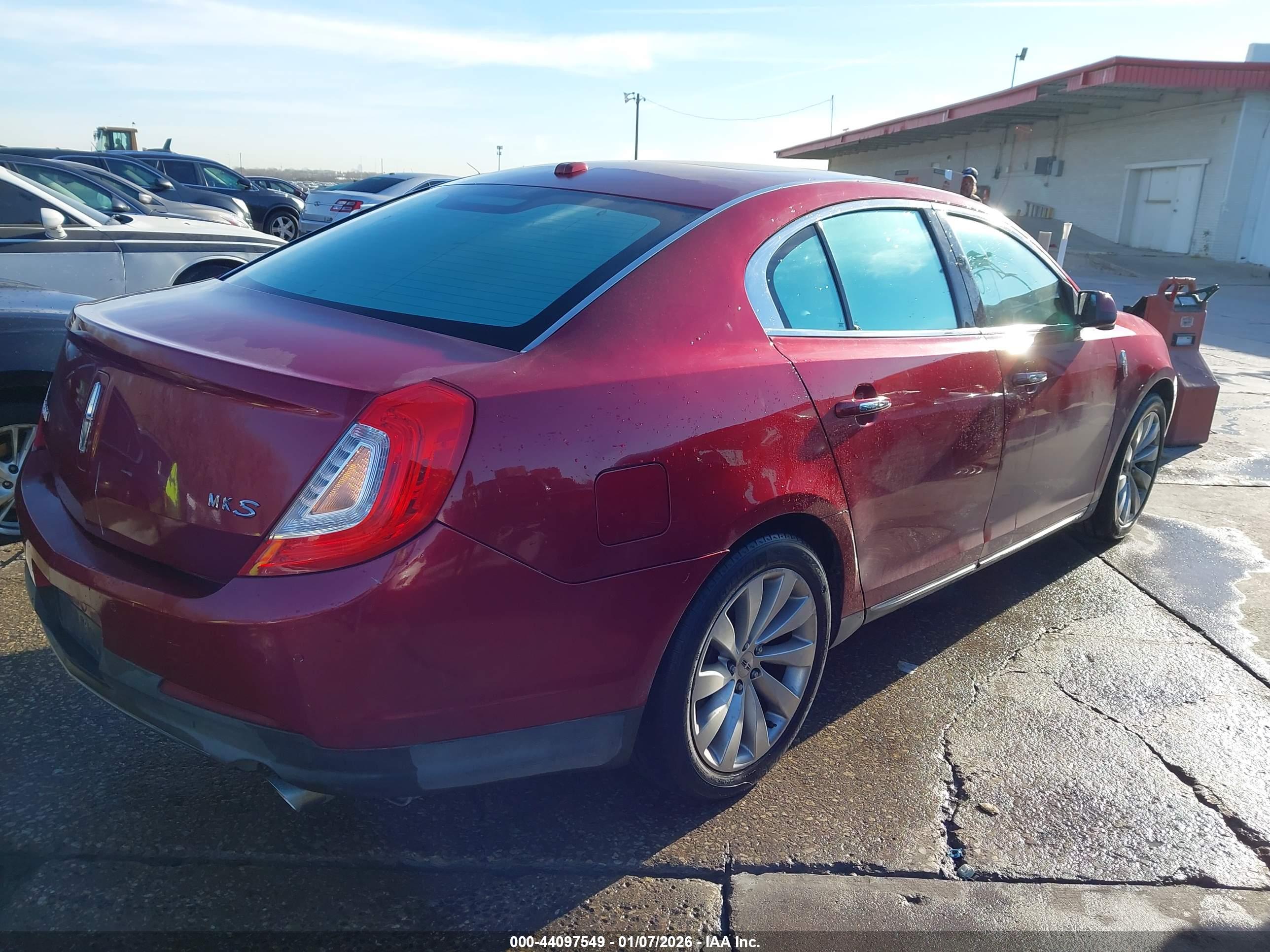 LINCOLN MKS image 4