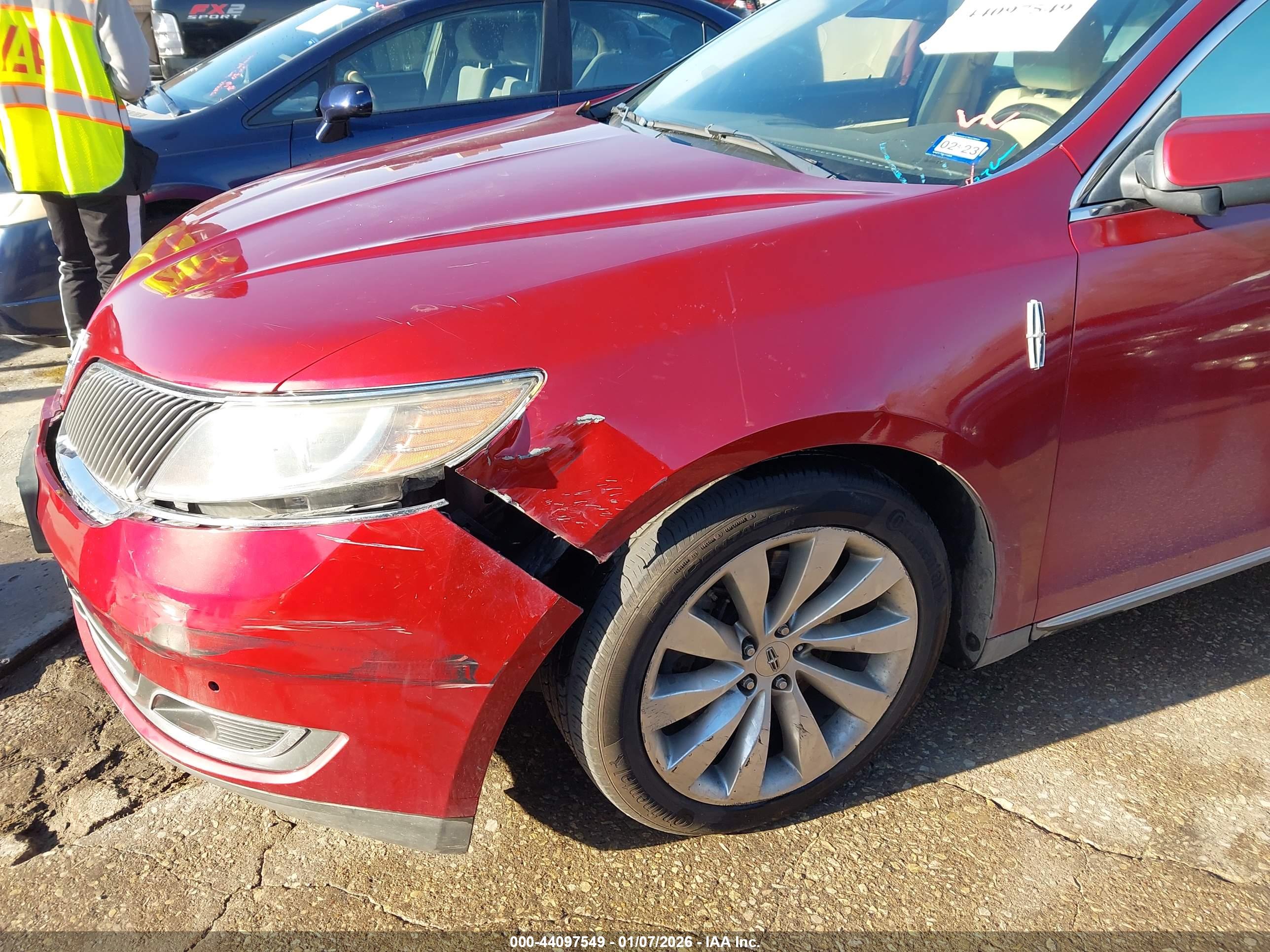 LINCOLN MKS image 6