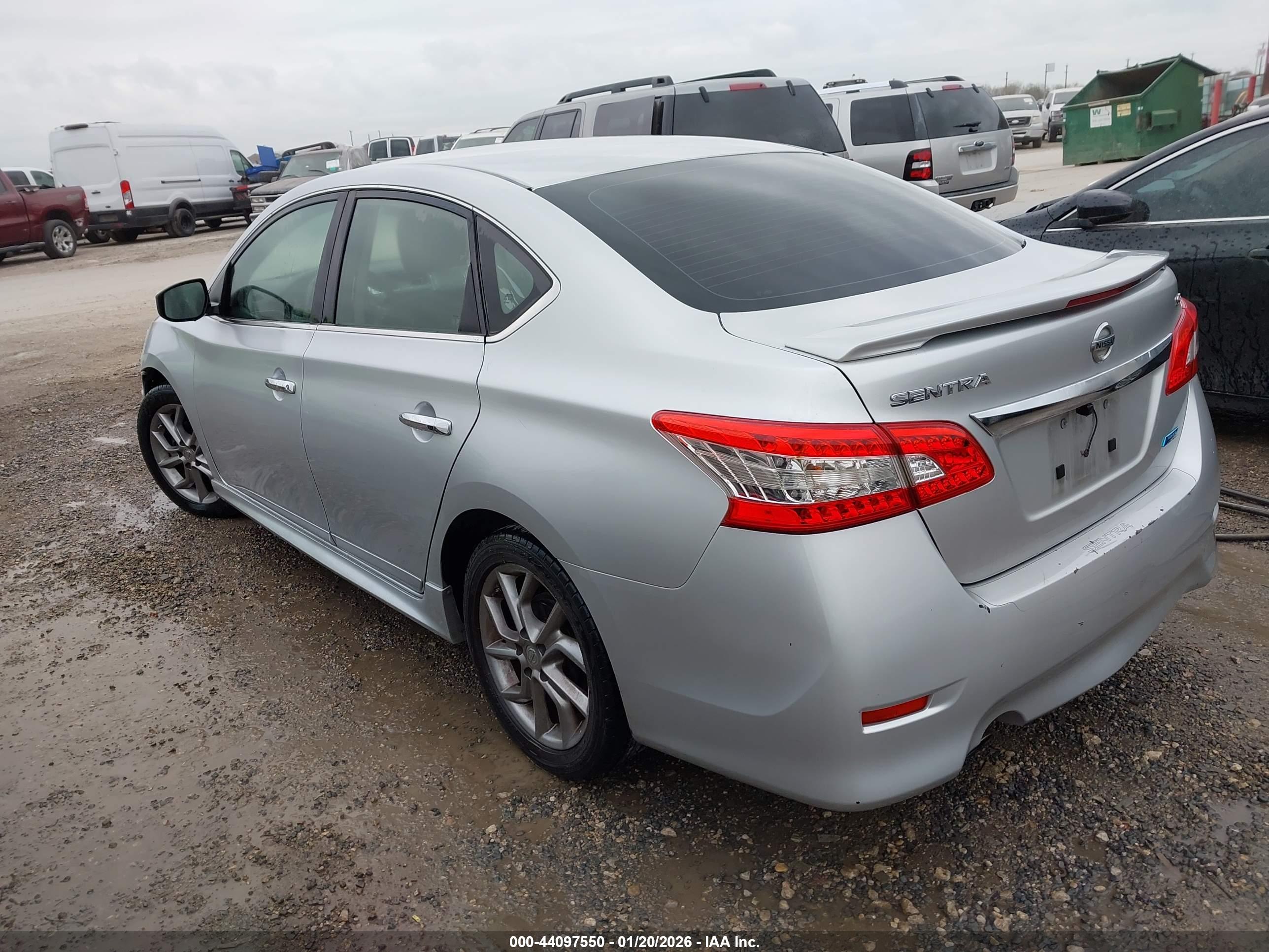 NISSAN SENTRA image 3