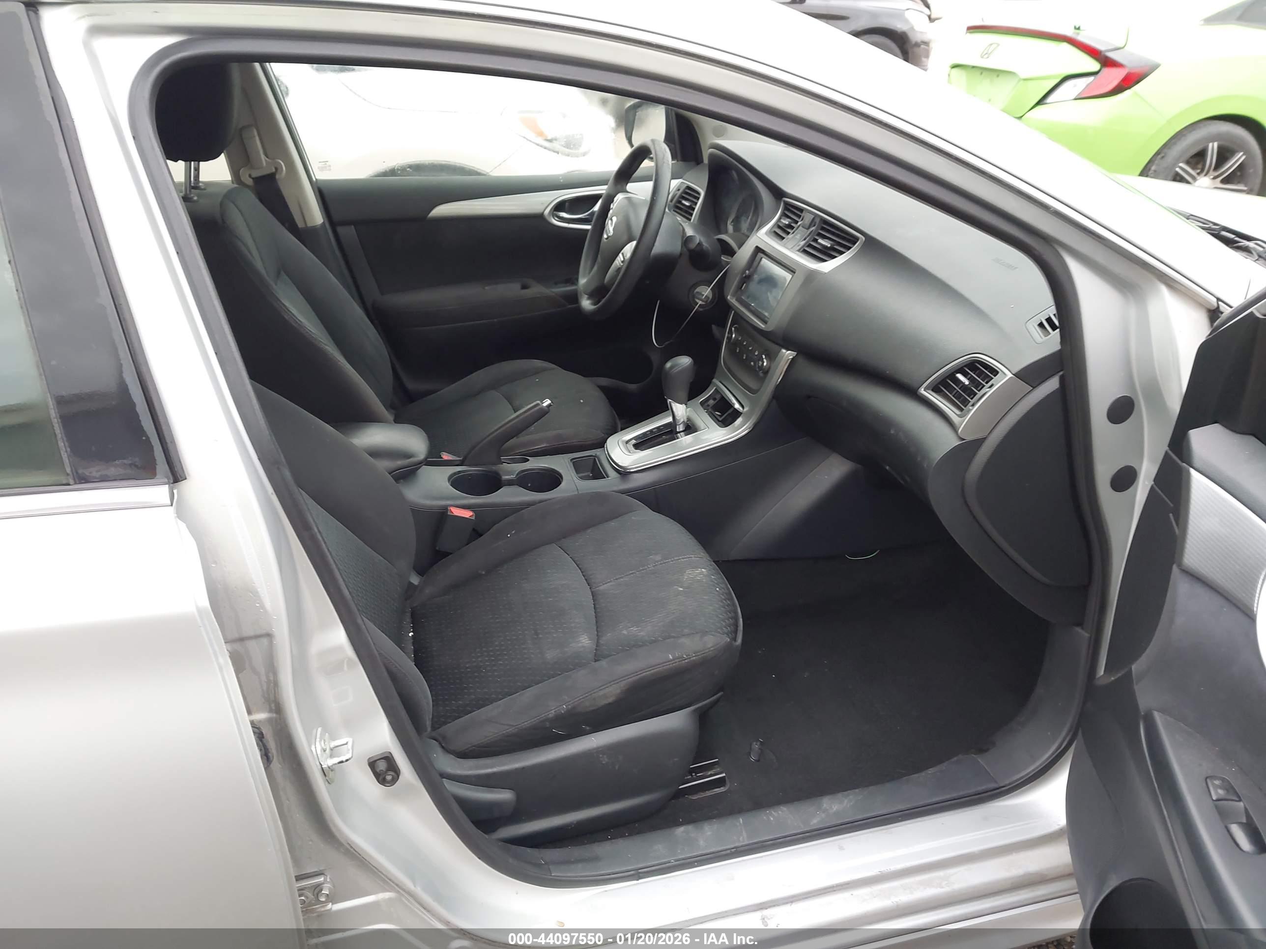 NISSAN SENTRA image 5