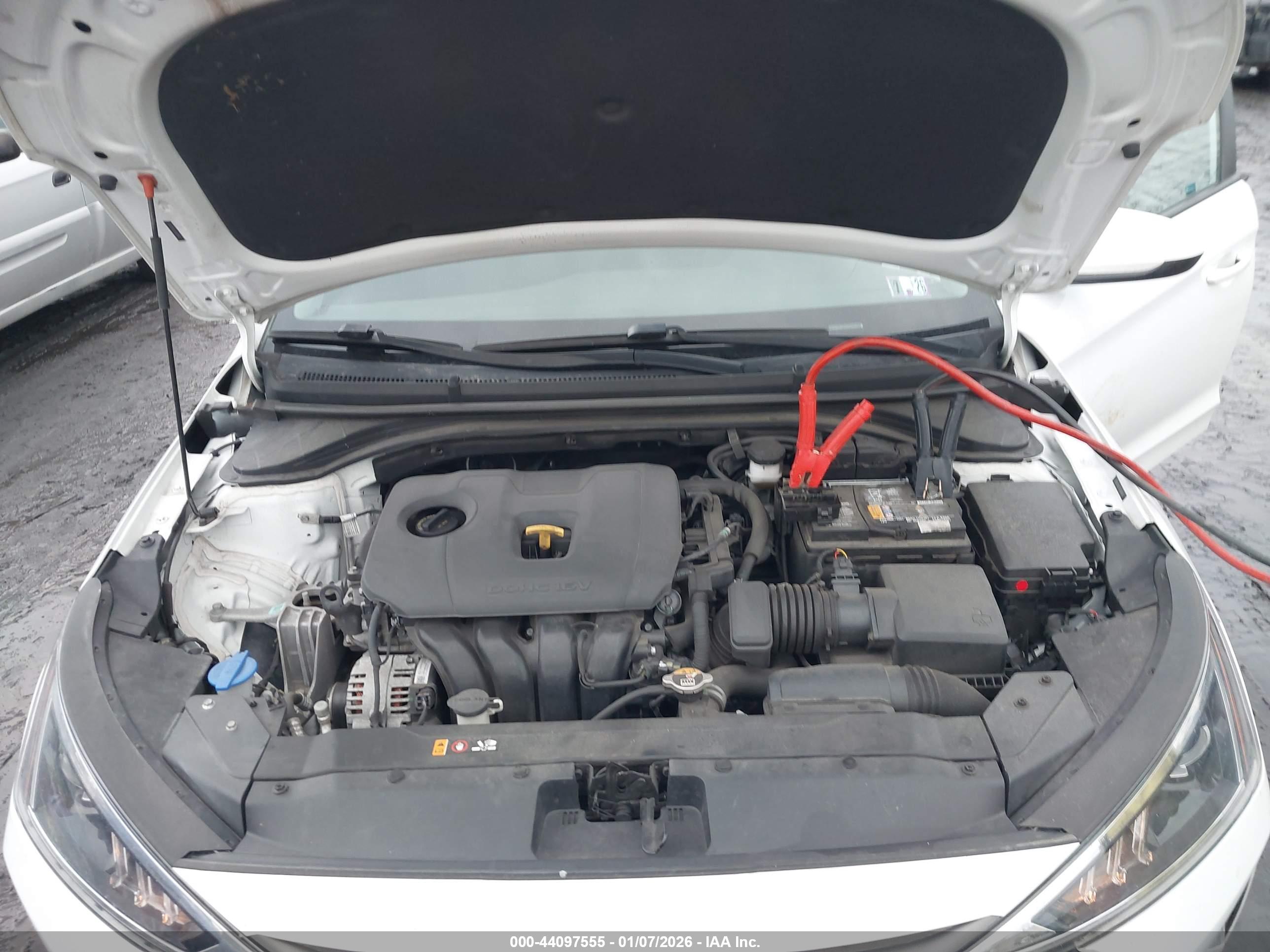 HYUNDAI ELANTRA image 10