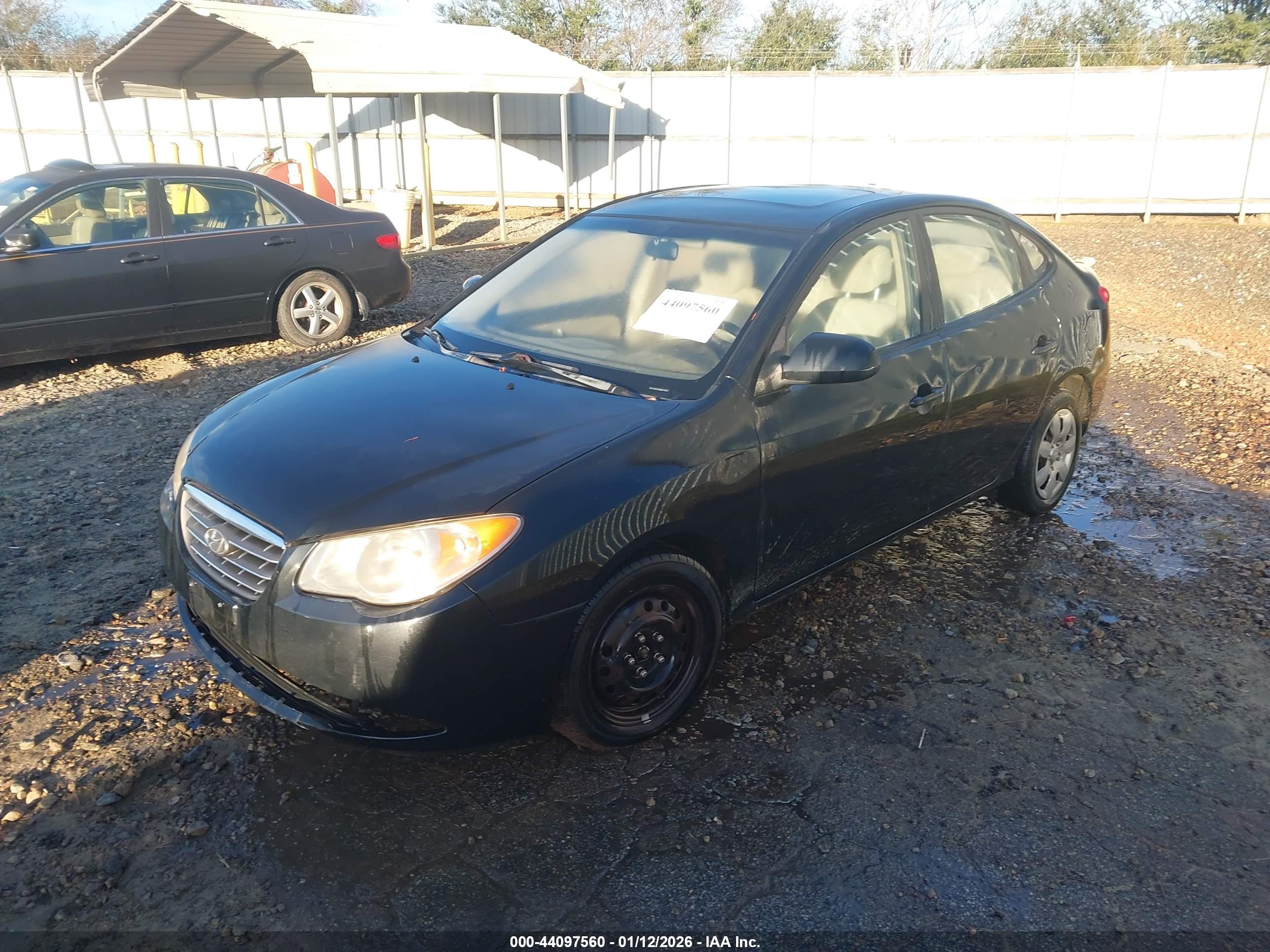 HYUNDAI ELANTRA image 2