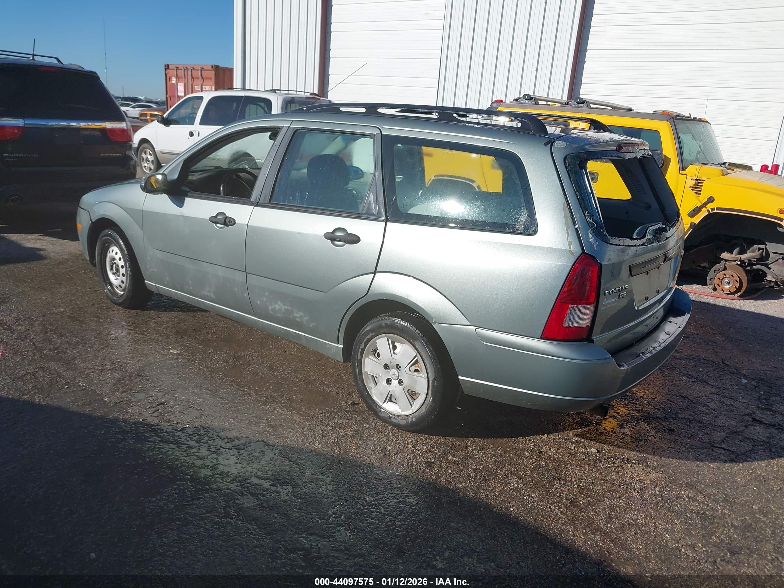 FORD FOCUS image 3