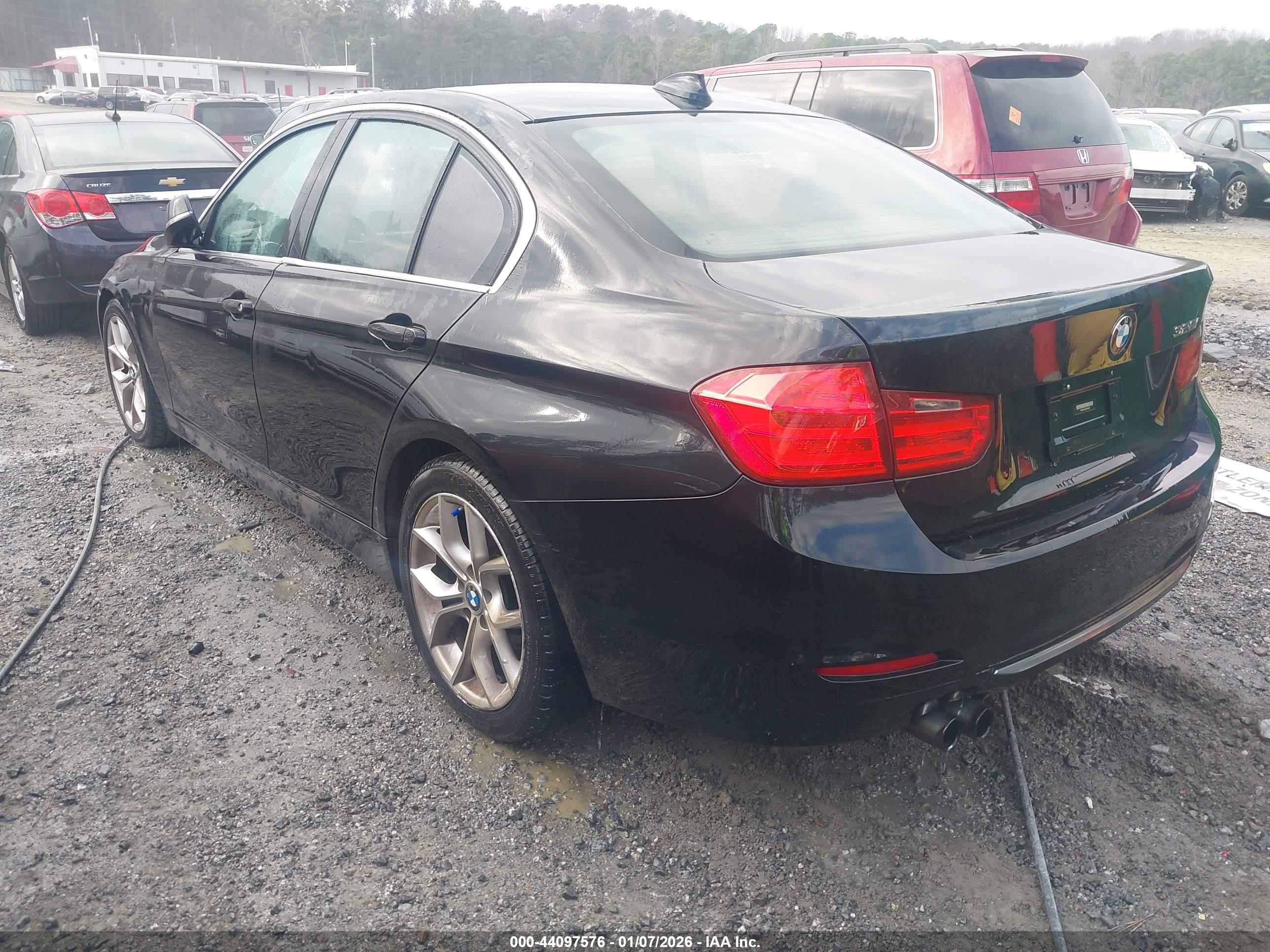 BMW 328I image 3