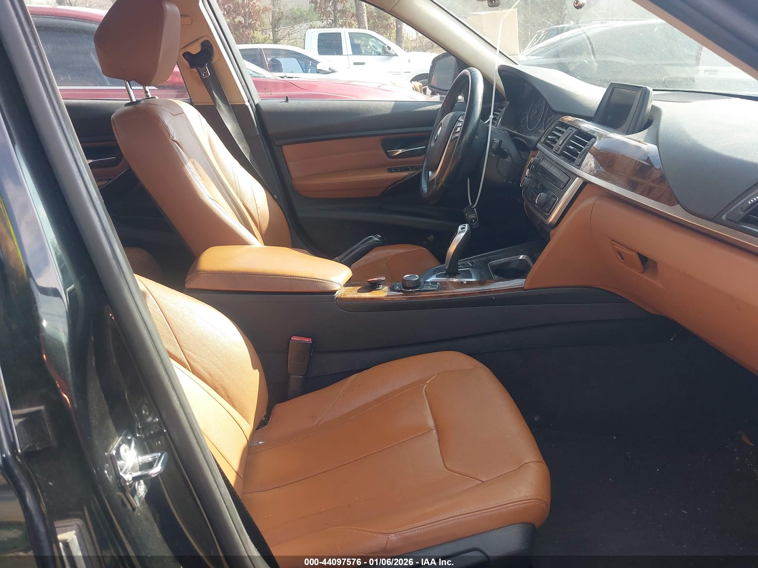 BMW 328I image 5