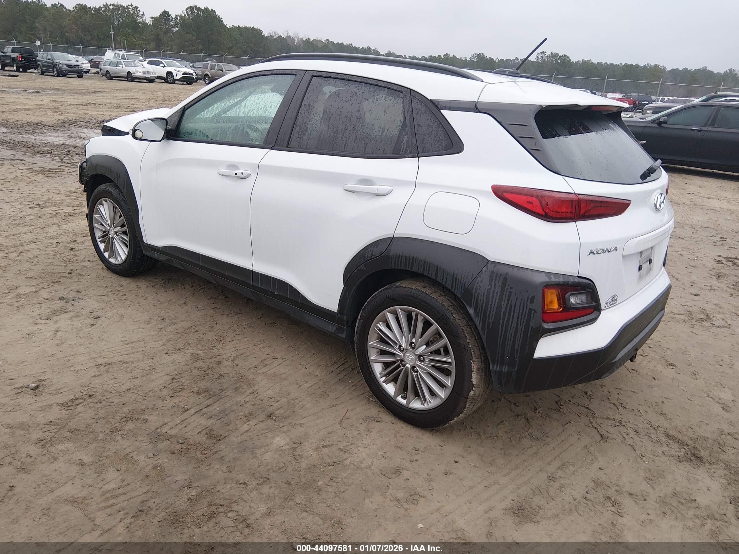 HYUNDAI KONA image 3