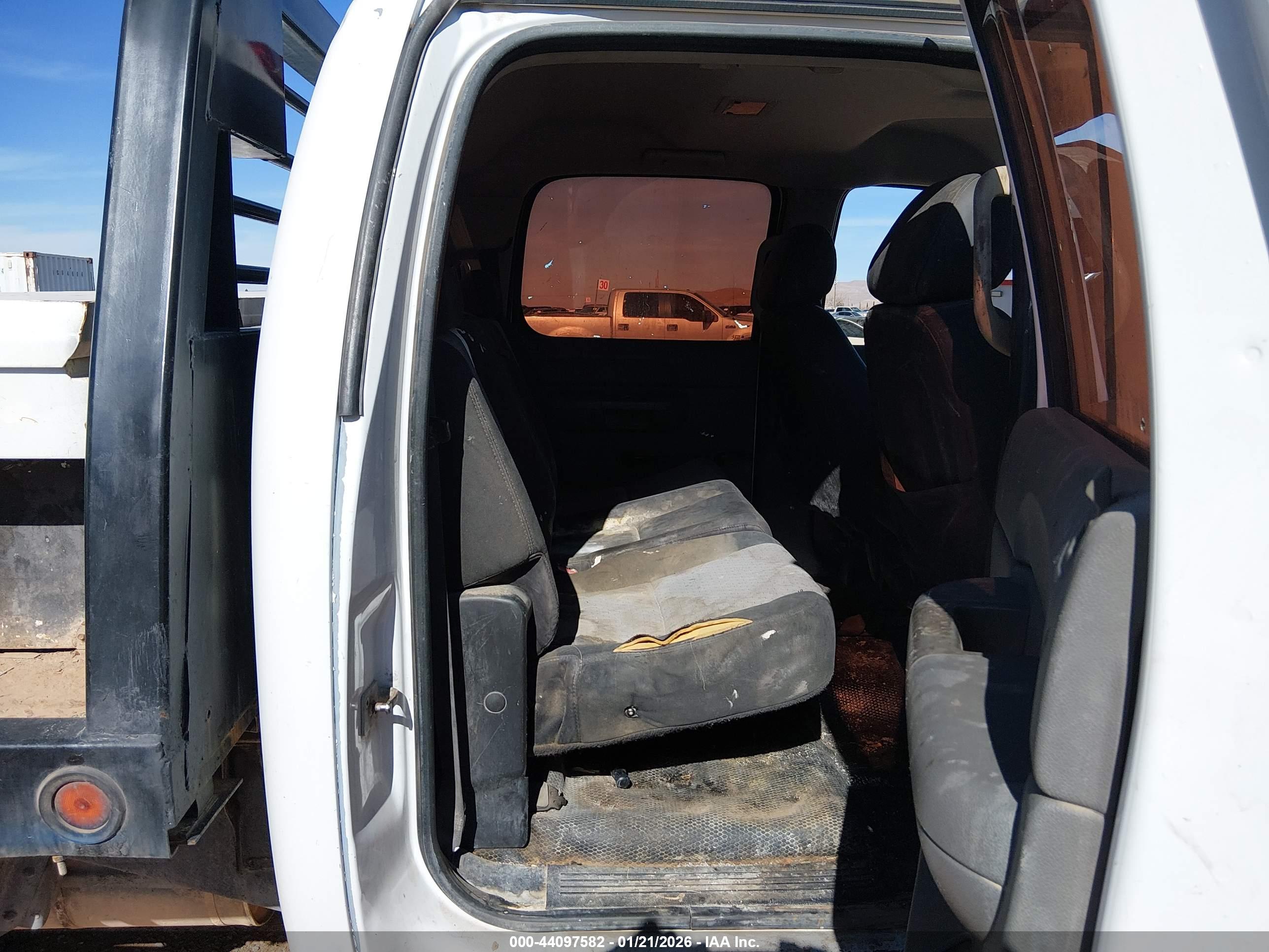 GMC SIERRA image 8