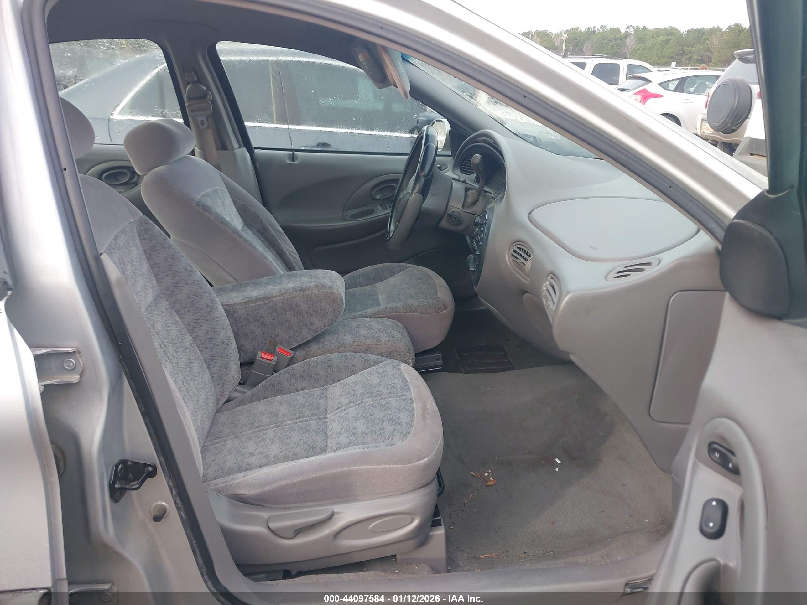 FORD TAURUS image 5