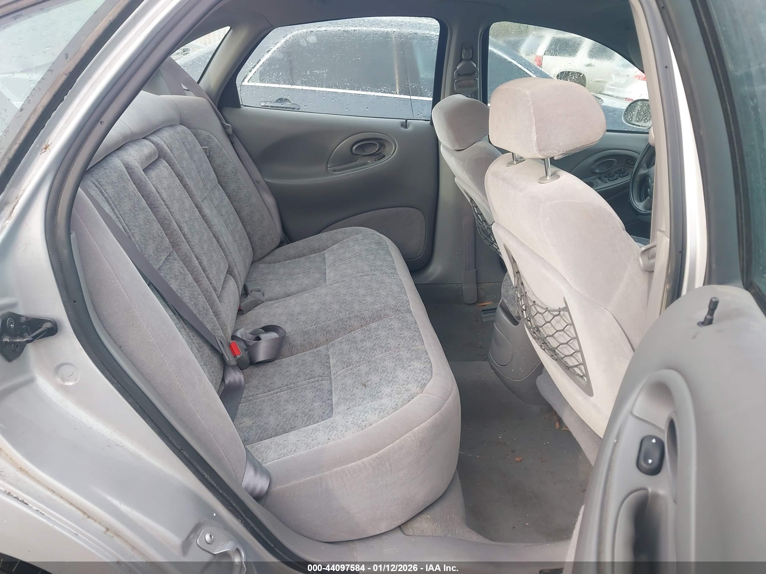 FORD TAURUS image 8