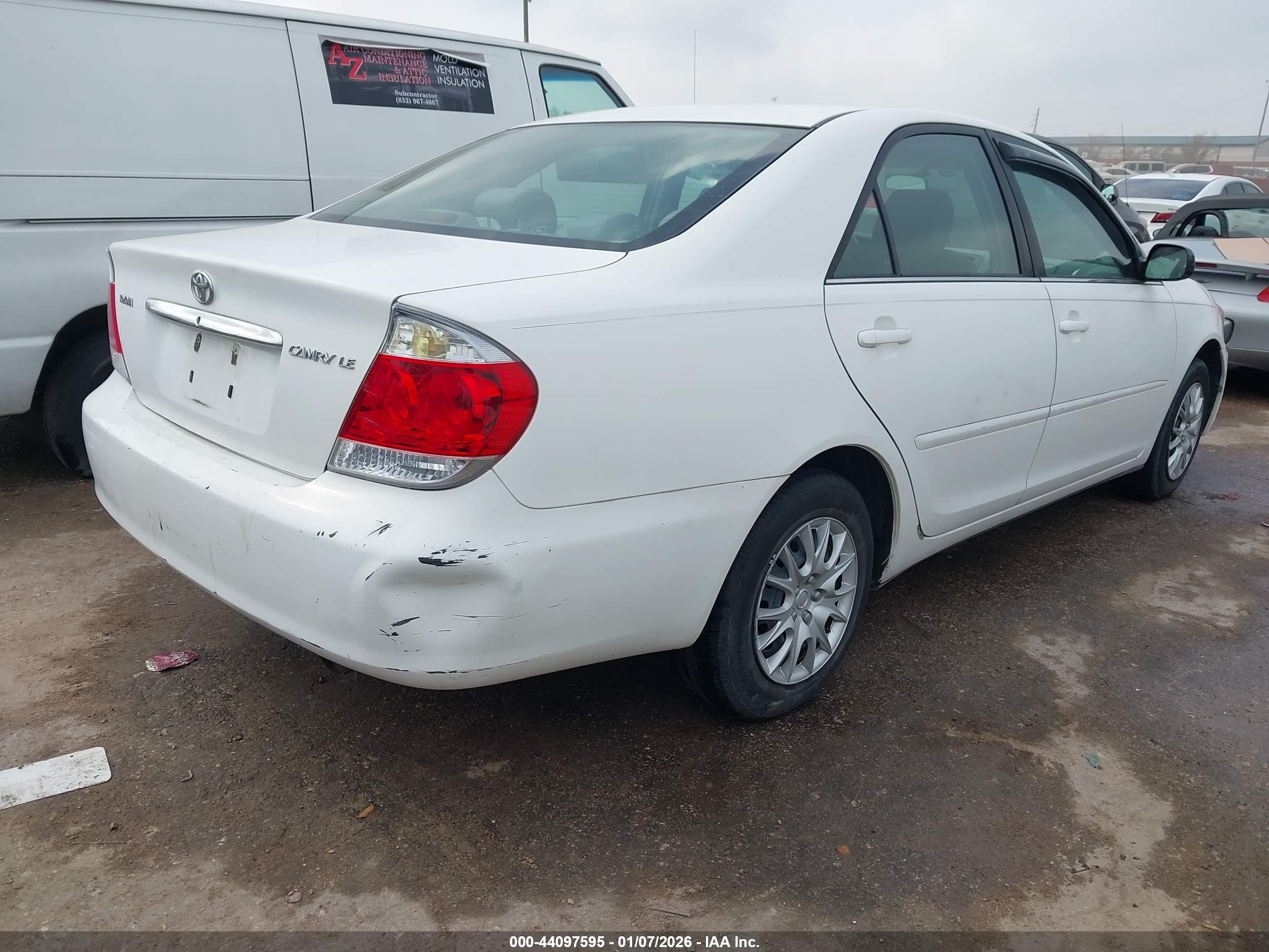 TOYOTA CAMRY image 4