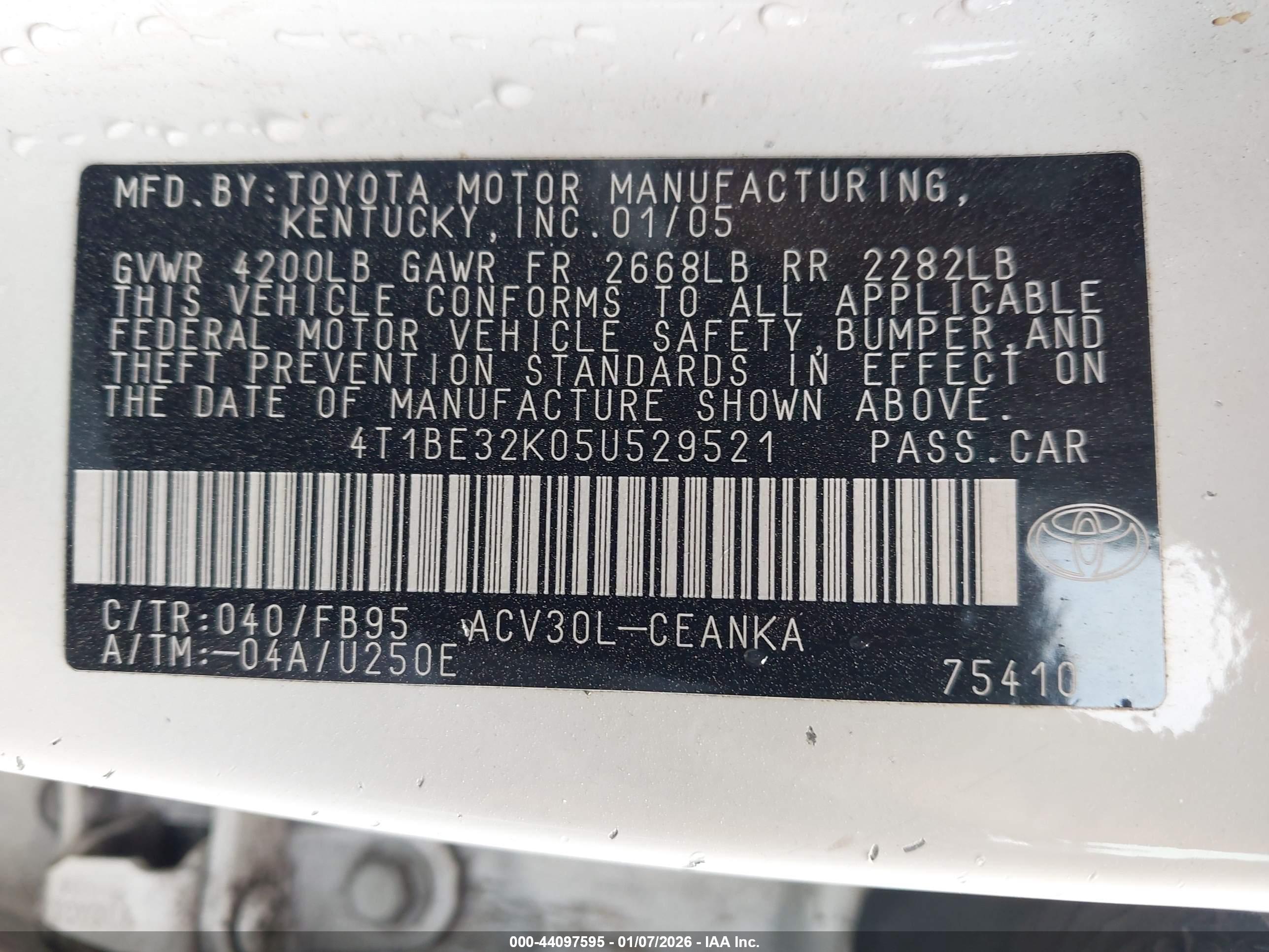 TOYOTA CAMRY image 9