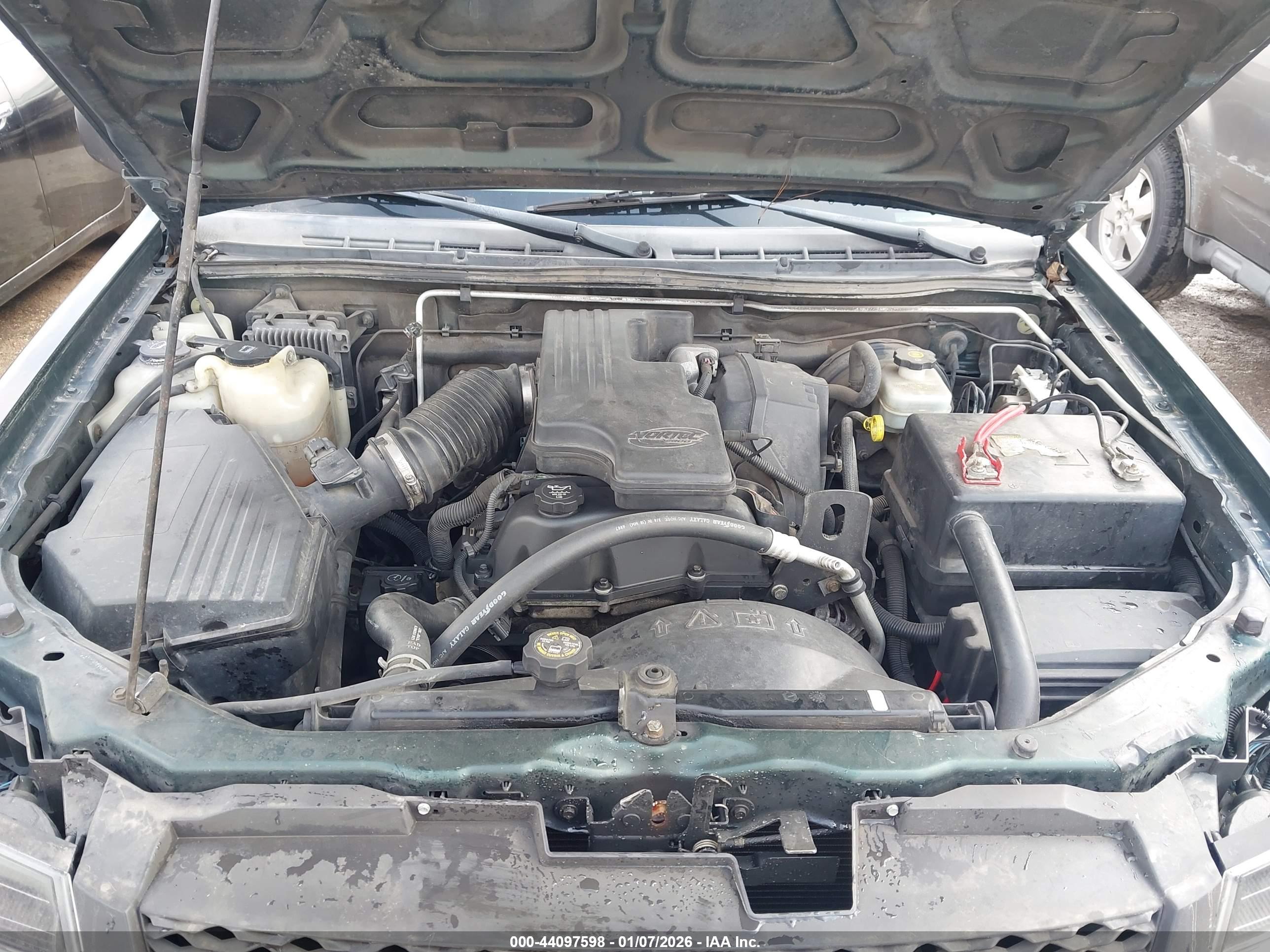 CHEVROLET COLORADO image 10