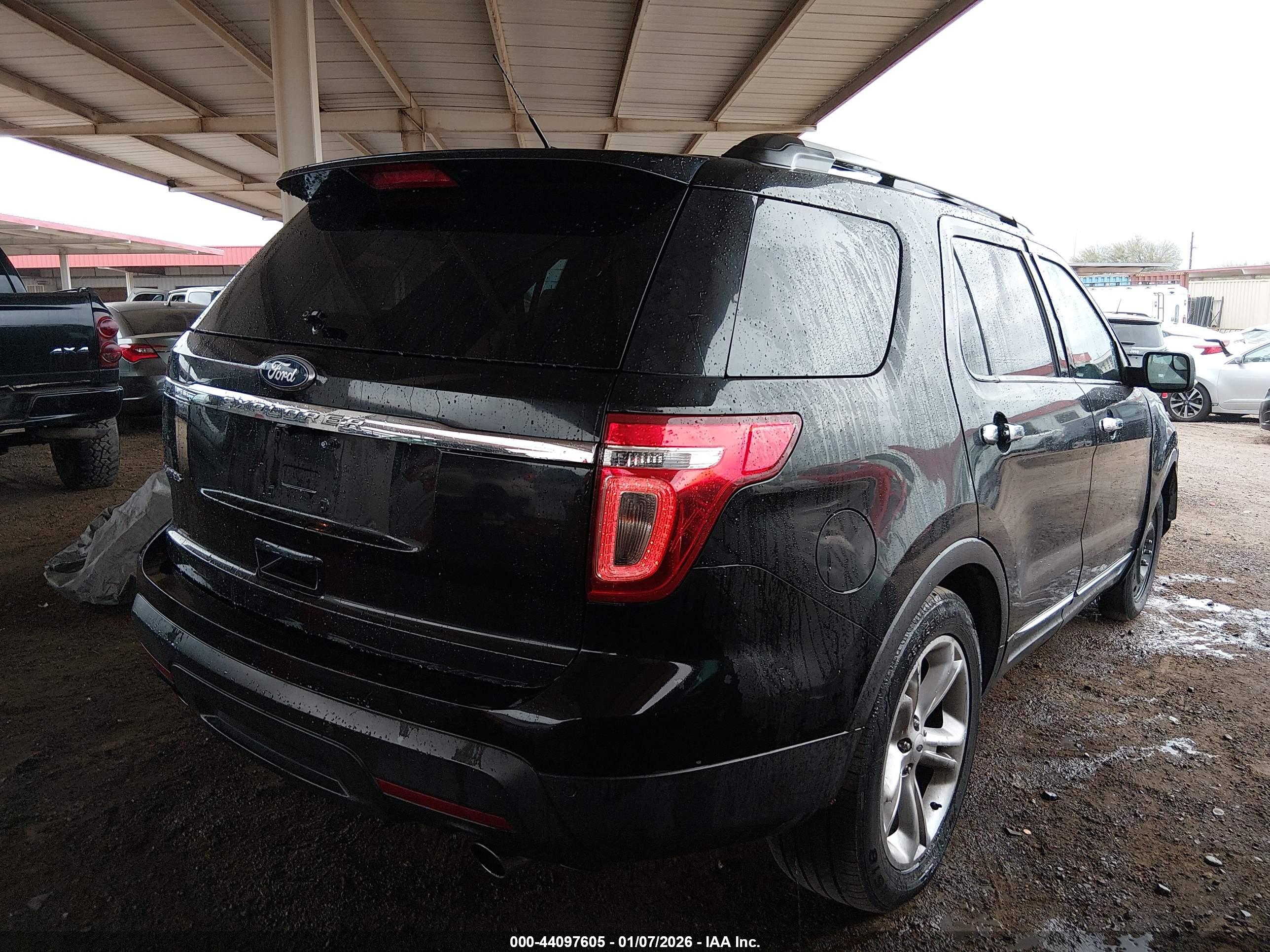 FORD EXPLORER image 4