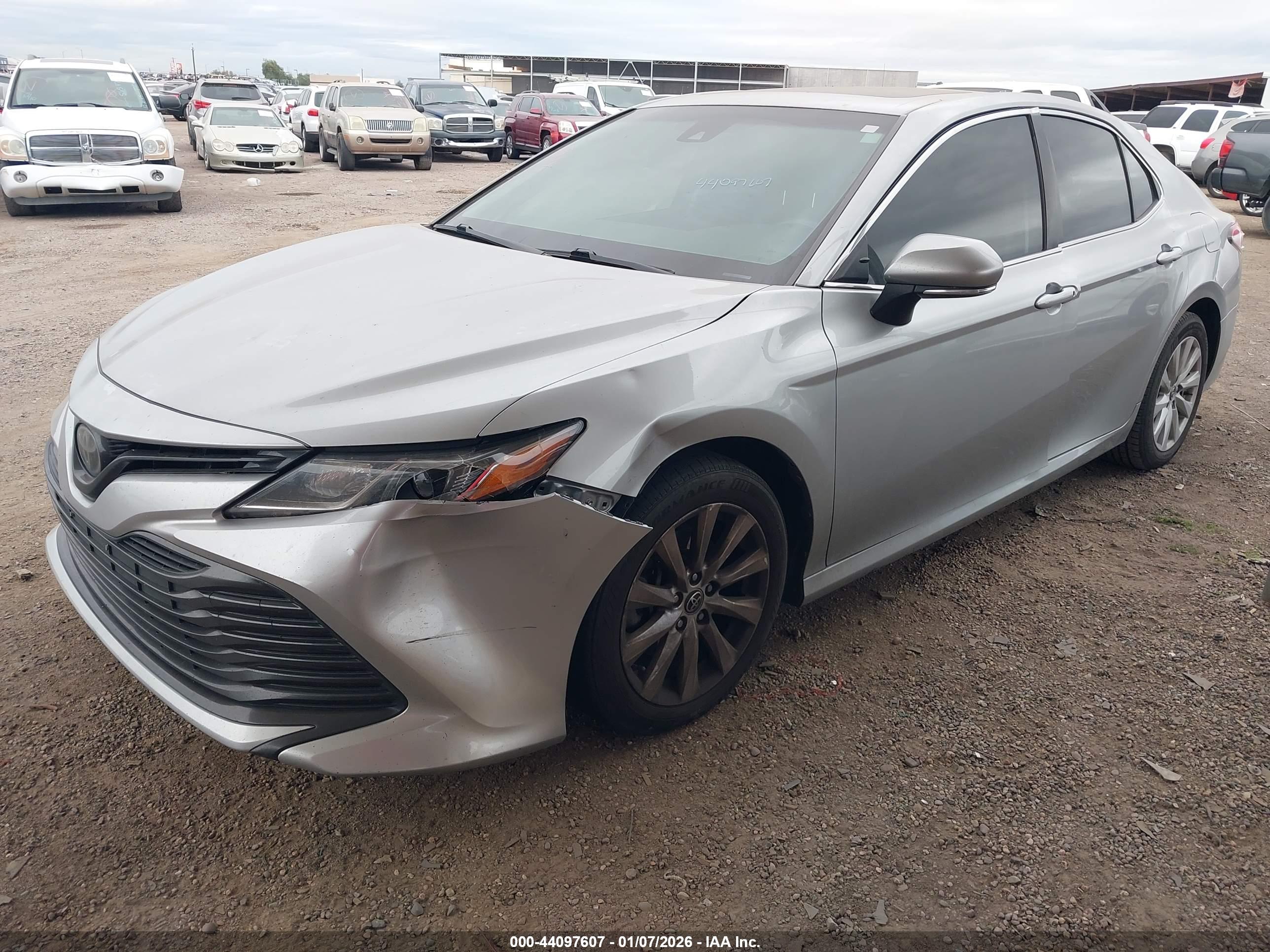 TOYOTA CAMRY image 2