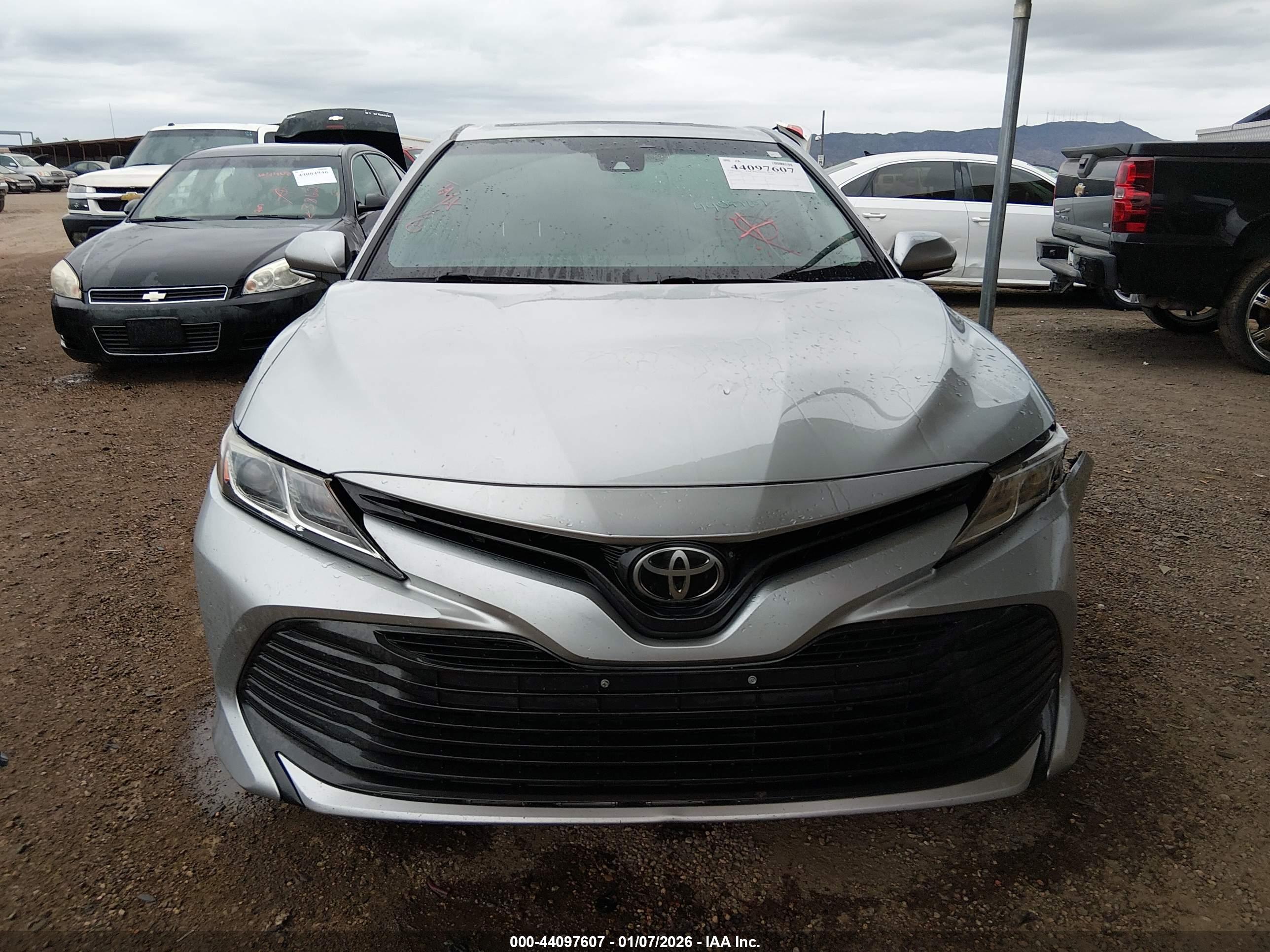 TOYOTA CAMRY image 6
