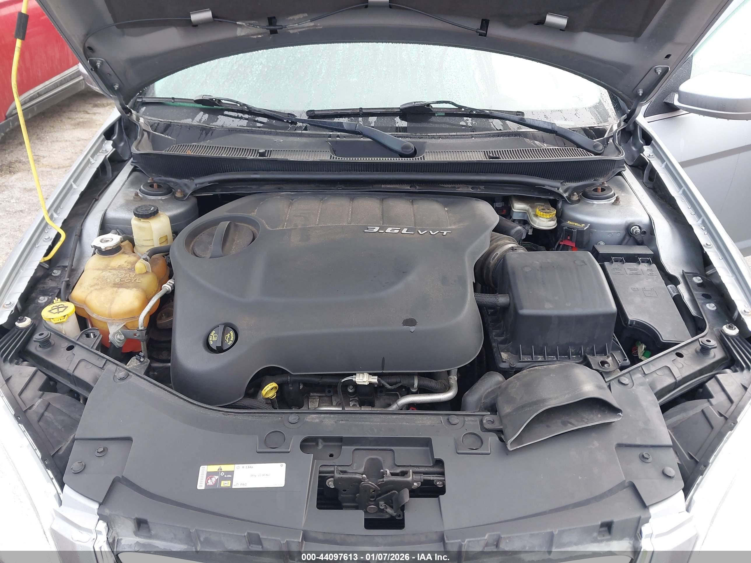 CHRYSLER 200 image 10
